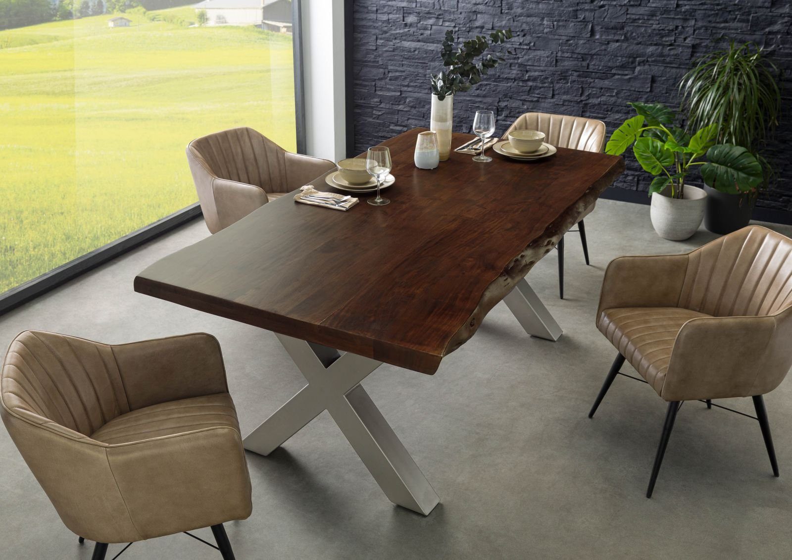 Massivmoebel24 Baumkantentisch FREEFORM (Baumtisch Akazie 220x100x77 günstig online kaufen