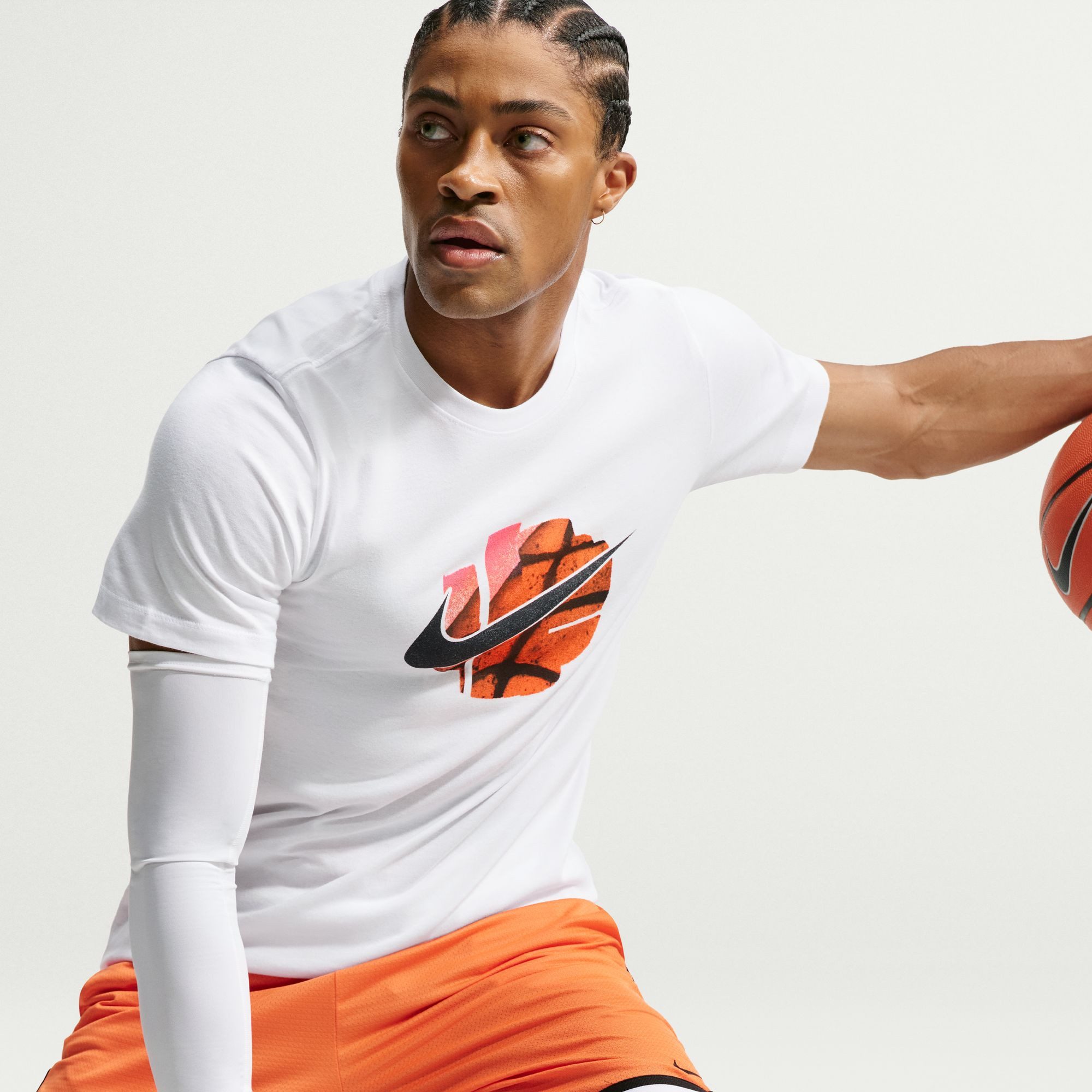 Nike T-Shirt Nike Men's Basketball T-Shirt mit Rundhalsausschnitt, aus Baumwolle, normale Länge