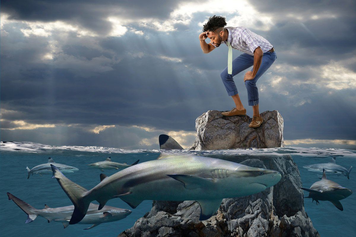 Papermoon Fototapete Mann mit Haien