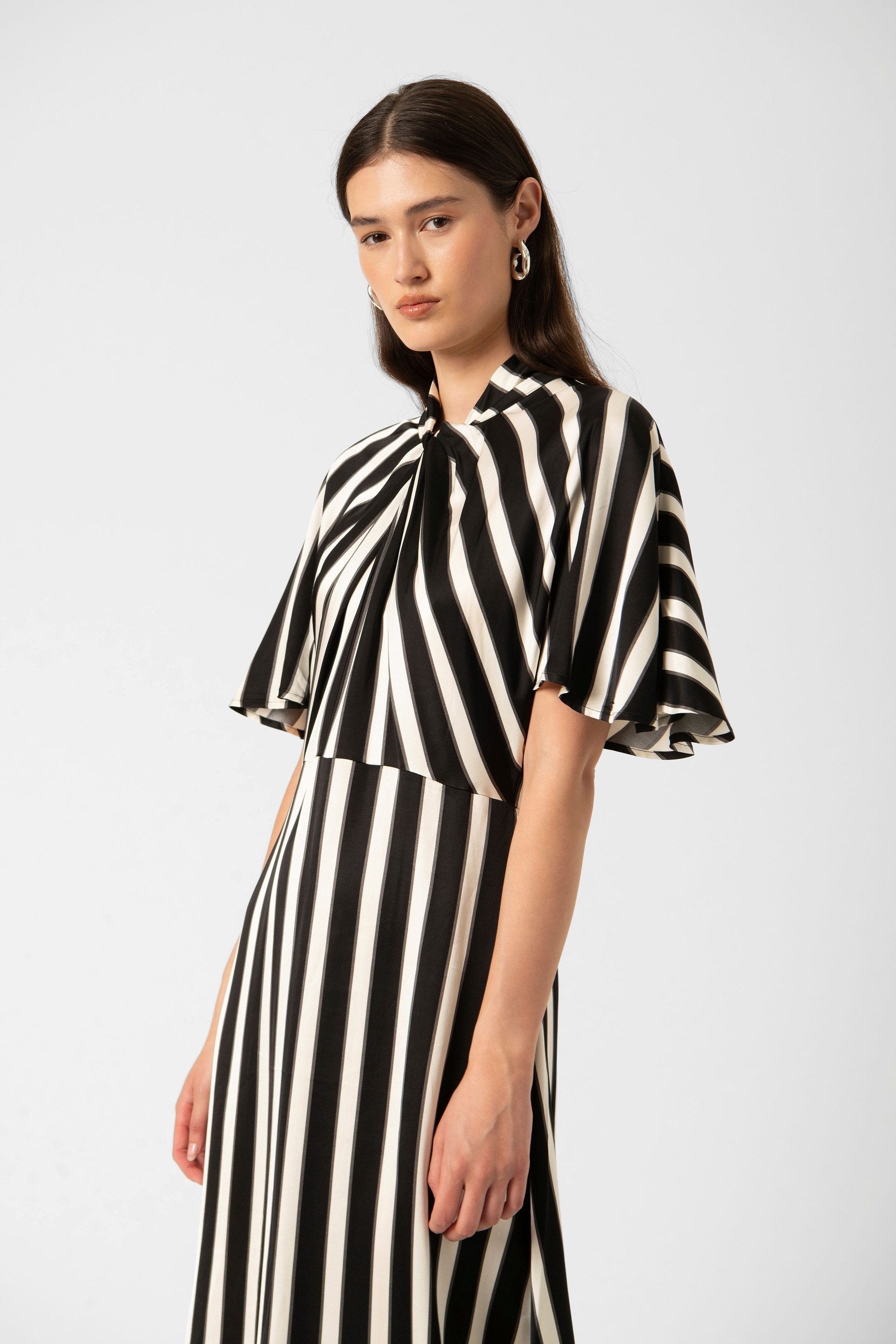 SOAKED IN LUXURY Blusenkleid Kleid SLClero