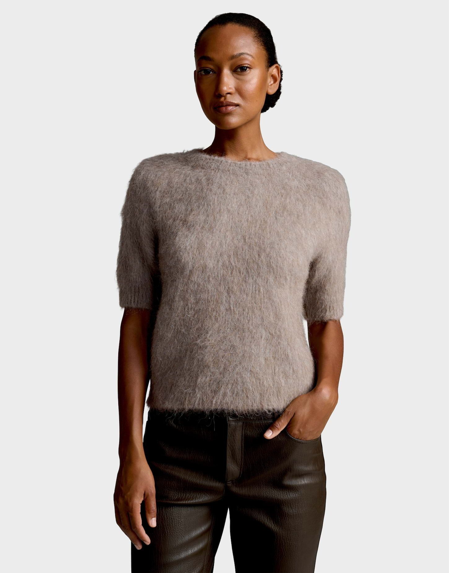 someday Kurzarmpullover Tirina aus Alpaka Mix Verkürzte, schmale Silhouette mit flauschigem Handfeel