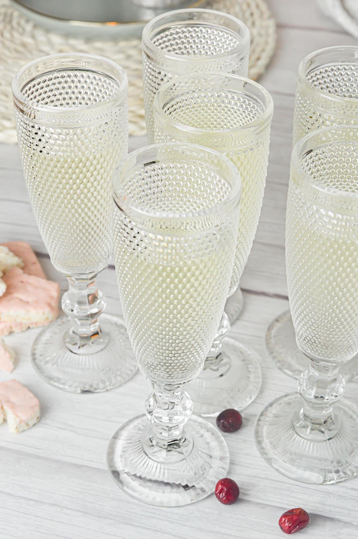 Sendez Sektglas 6 Sektgläser 150ml auf Fuß Caroline Sektkelche Sektglas Proseccoglas, Glas