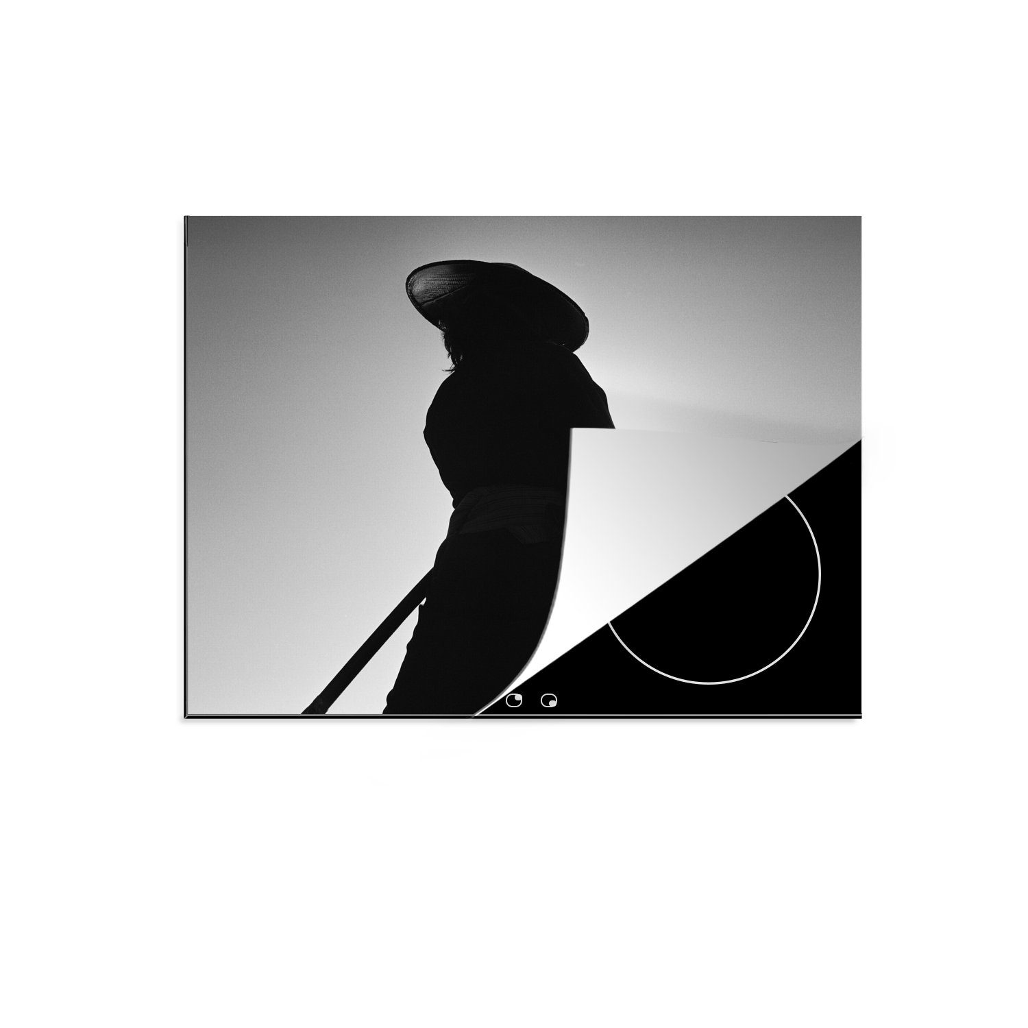 MuchoWow Herdblende-/Abdeckplatte Silhouette eines Samurai vor einem grauen Hintergrund, Vinyl, (1 tlg), 71x52 cm, Induktionskochfeld Schutz für die küche, Ceranfeldabdeckung