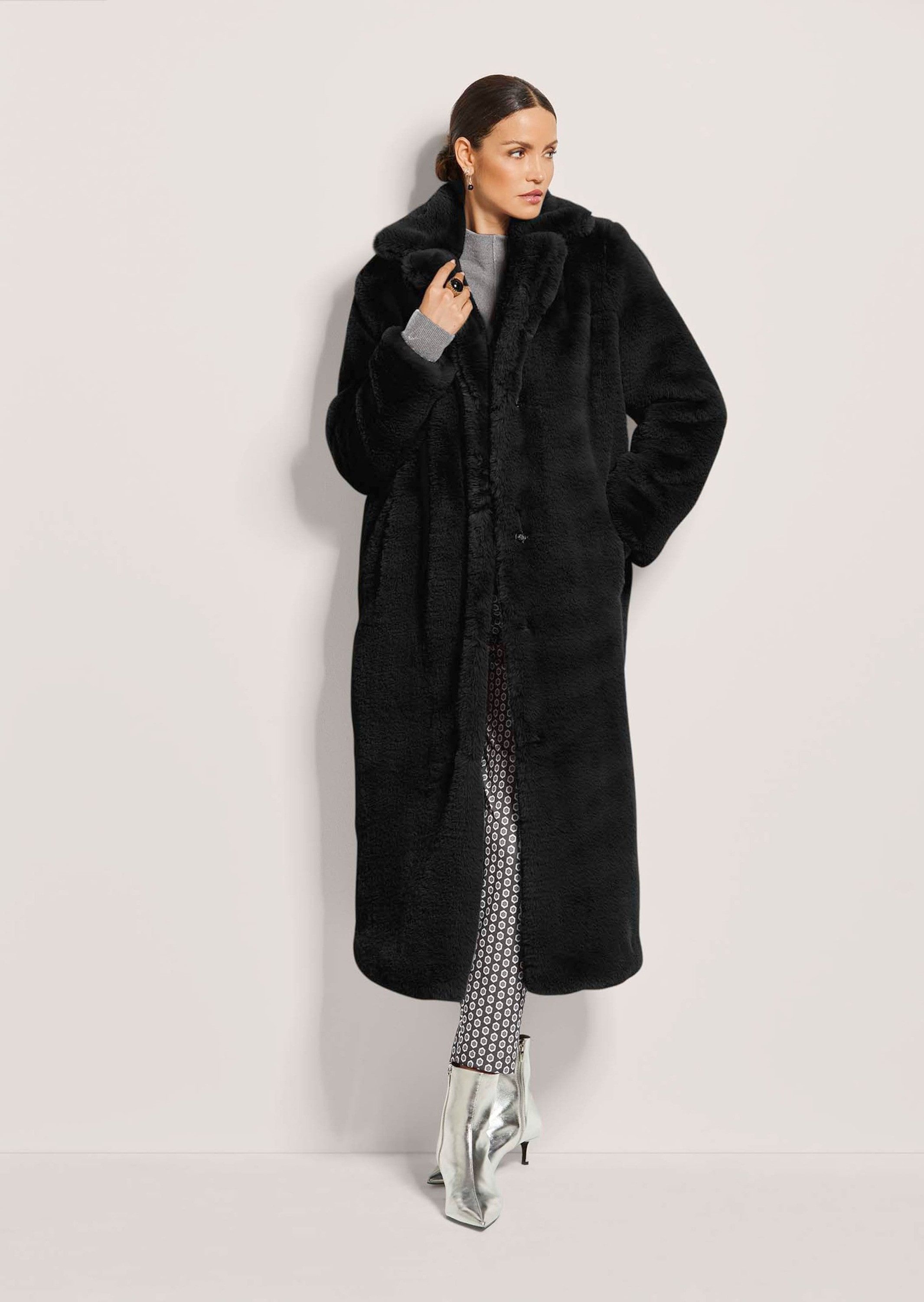 MADELEINE Kurzmantel Langer Faux-Fur-Mantel für Damen günstig online kaufen