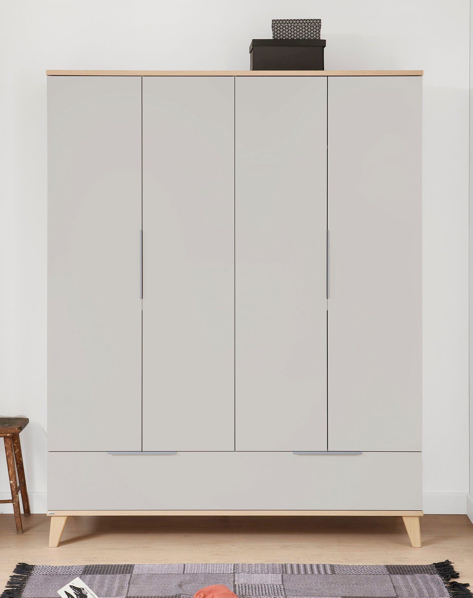 PAIDI Kleiderschrank FIENE in Grau, 4 Türen und 1 Schublade mit Soft-Close (B/H ca. 164x210cm) inkl. Kleiderstange und Einlegeböden, Kleiderschrank aus Holz