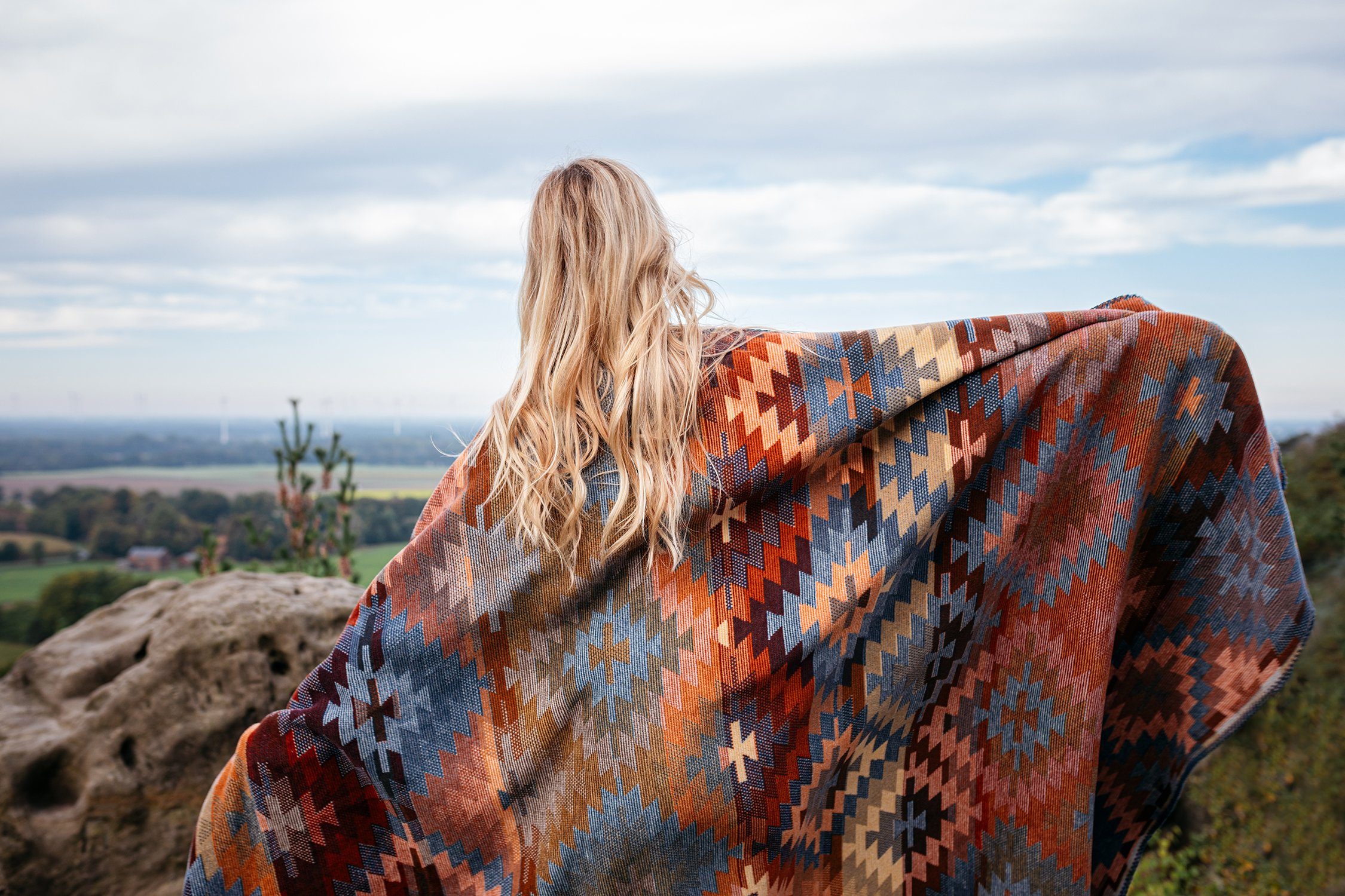 Wohndecke Navajo, bunte Ethno-Sofadecke in 150x200 cm, Biederlack, Decke aus Baumwollmischgewebe, Made in Germany