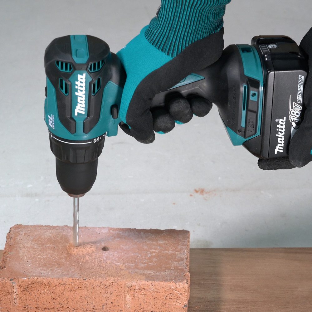 Makita Akku-Schlagbohrschrauber »DHP490Z« 18V, ohne Akku und Ladegerät, (max. 65 Nm, 0-1.900 min), kraftvoller, bürstenlos, allgemein einsetzbar zum Schrauben und Bohren