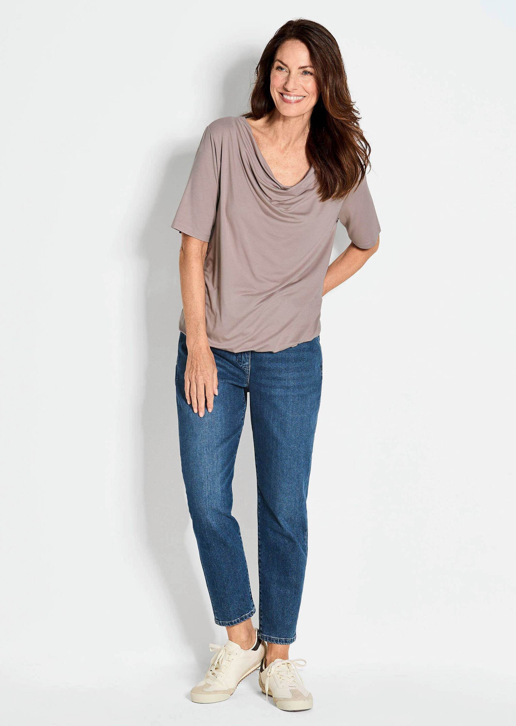 GOLDNER T-Shirt Kurzgröße: Blusenshirt mit Wasserfallausschnitt Elegantes Viskoseshirt mit Gummibund und Halbarm – Bild 2 von 5