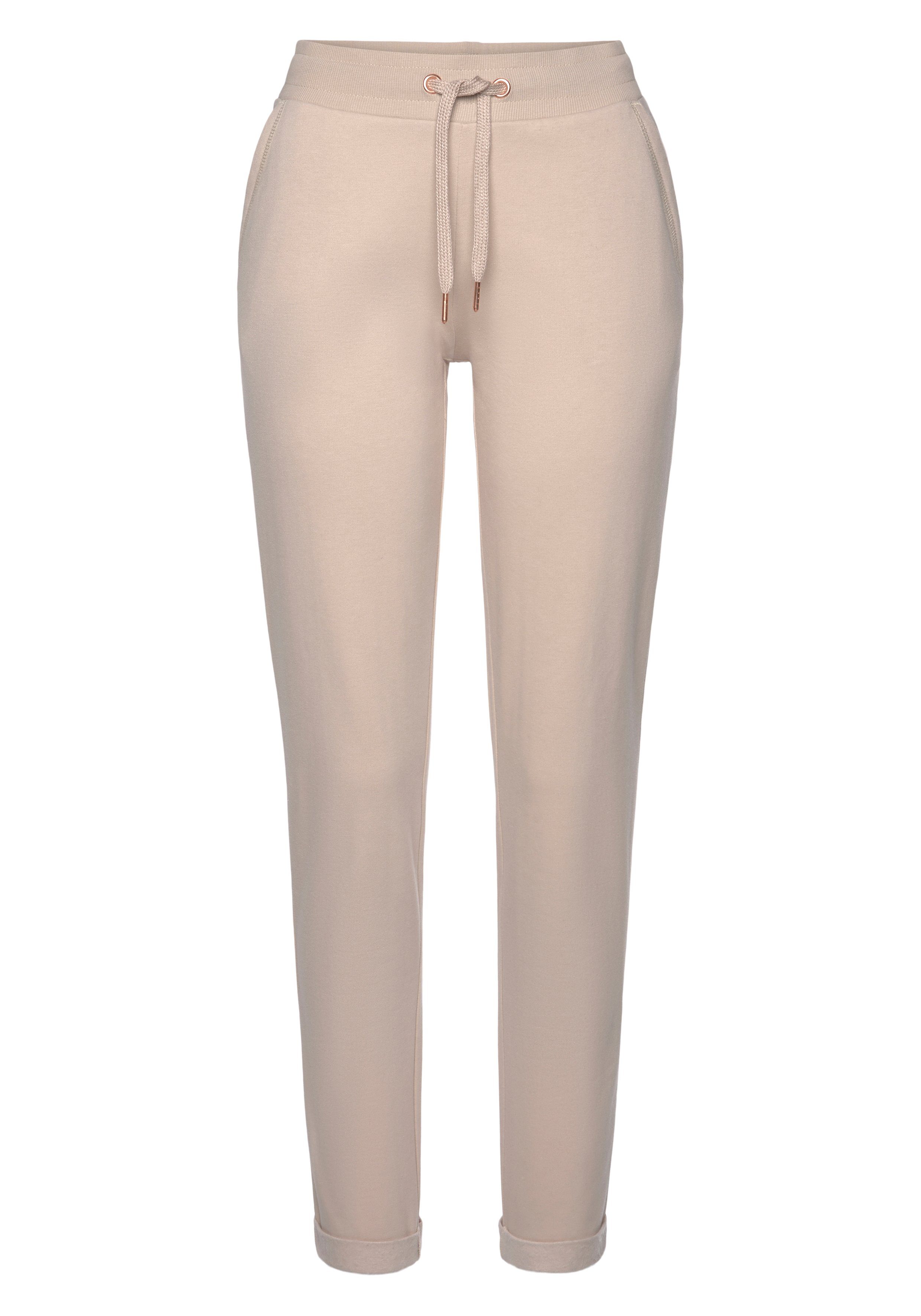 LASCANA Loungepants mit modischem Umschlagsaum, Loungeanzug. € 36,99