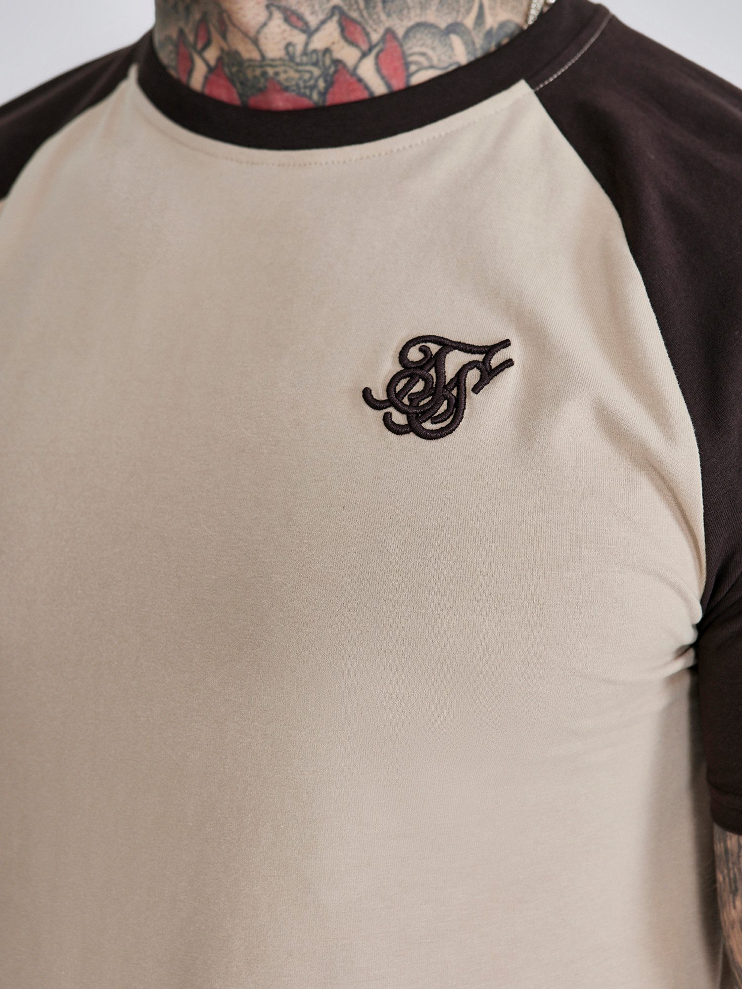 Siksilk T-Shirt SikSilk Herren Beige Braun Raglan T-Shirt günstig online kaufen