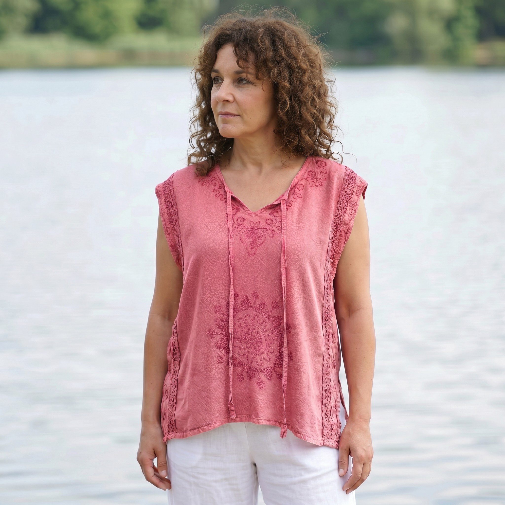 Guru-Shop T-Shirt Besticktes indisches Hippie Top, Boho chic.. Festival, Ethno Style, alternative Bekleidung