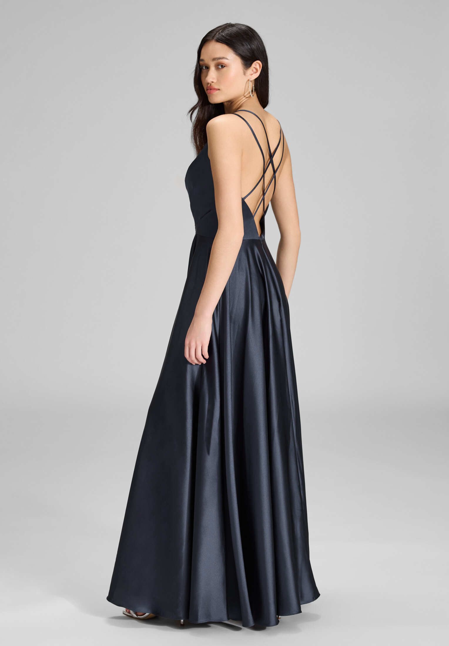 Hey Kyla Abendkleid - Satinkleid mit Beinschlitz Taillierter Schnitt mit fl günstig online kaufen