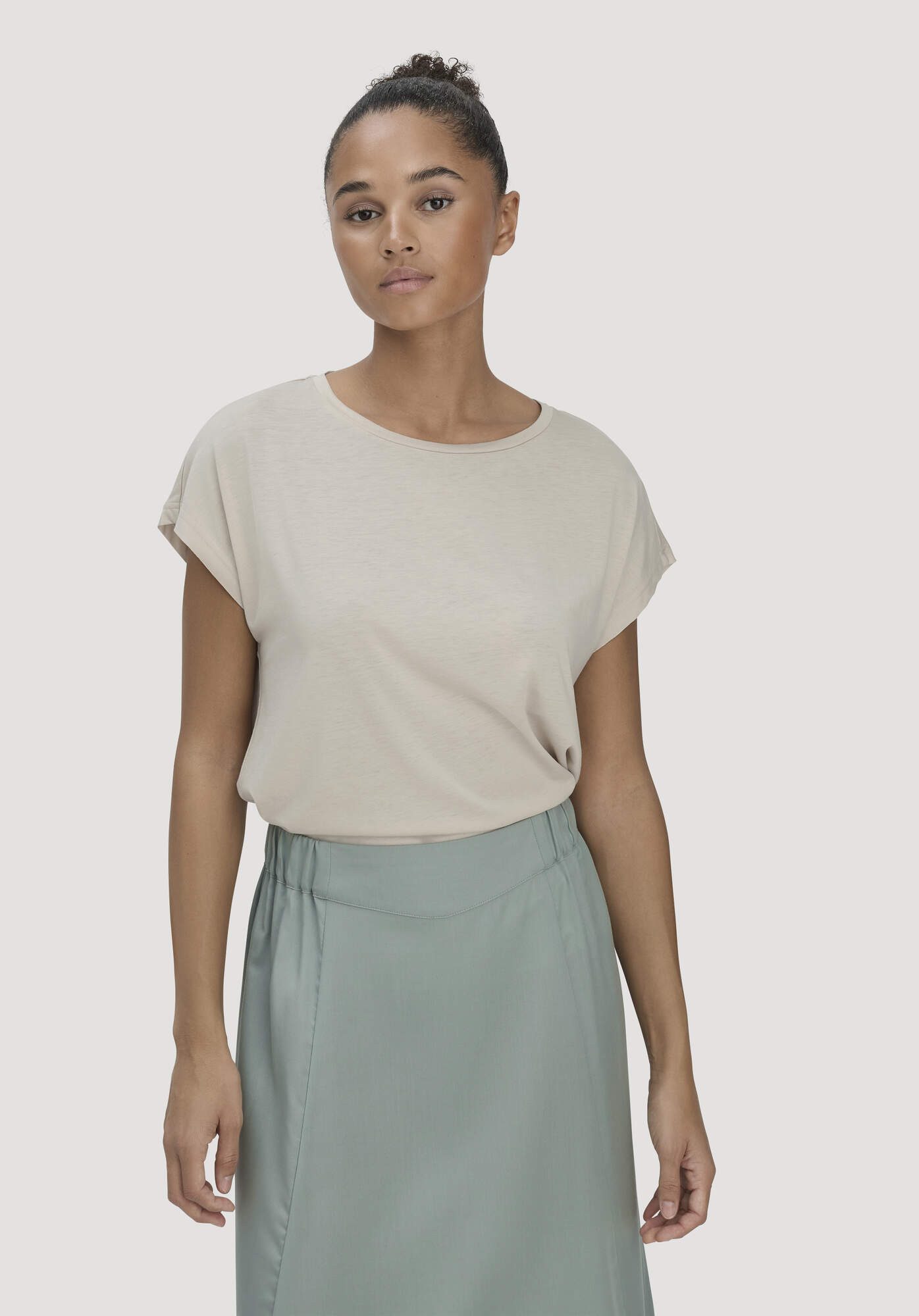 Hessnatur T-Shirt aus TENCEL™ Lyocell mit Bio-Baumwolle (1-tlg)