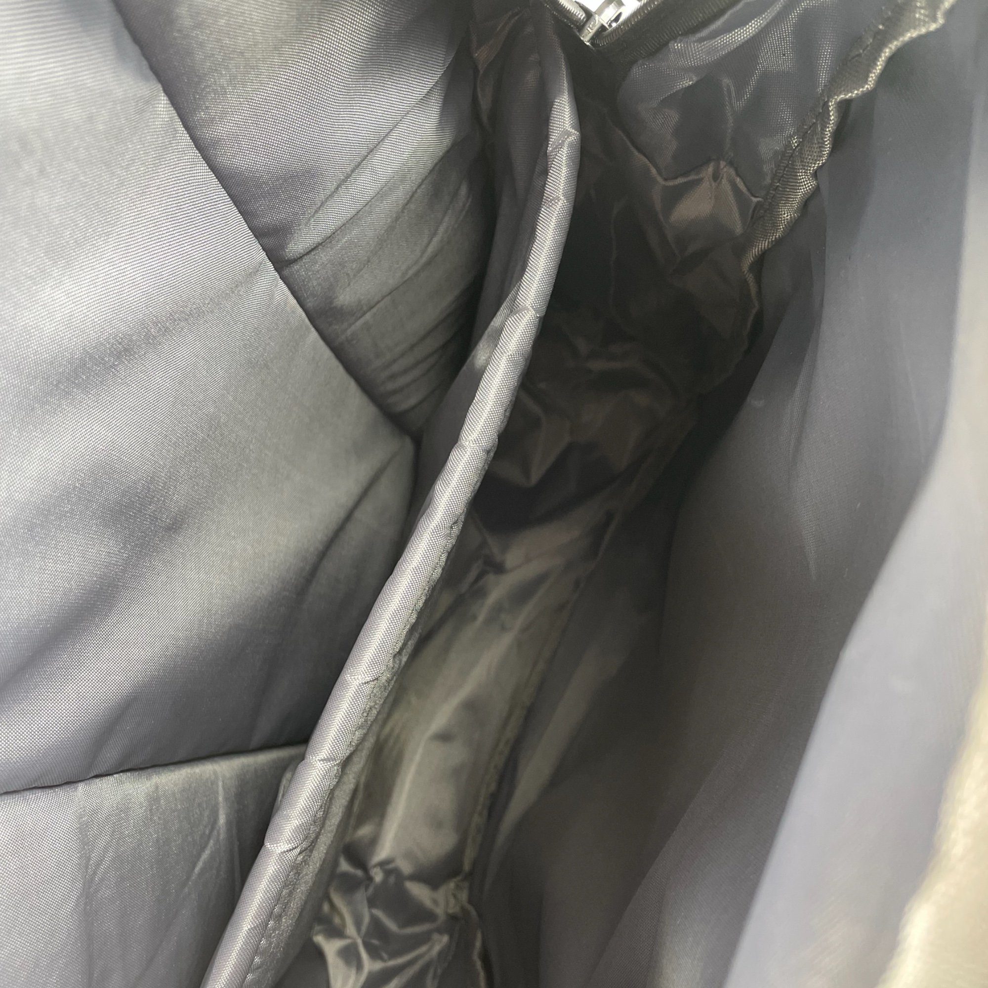 Taschen4life Schulrucksack Rucksack aus Stoff - Cityrucksack D9022, strapazierfähig und gut gepolstert, ideal für Schule, Arbeit, Sport