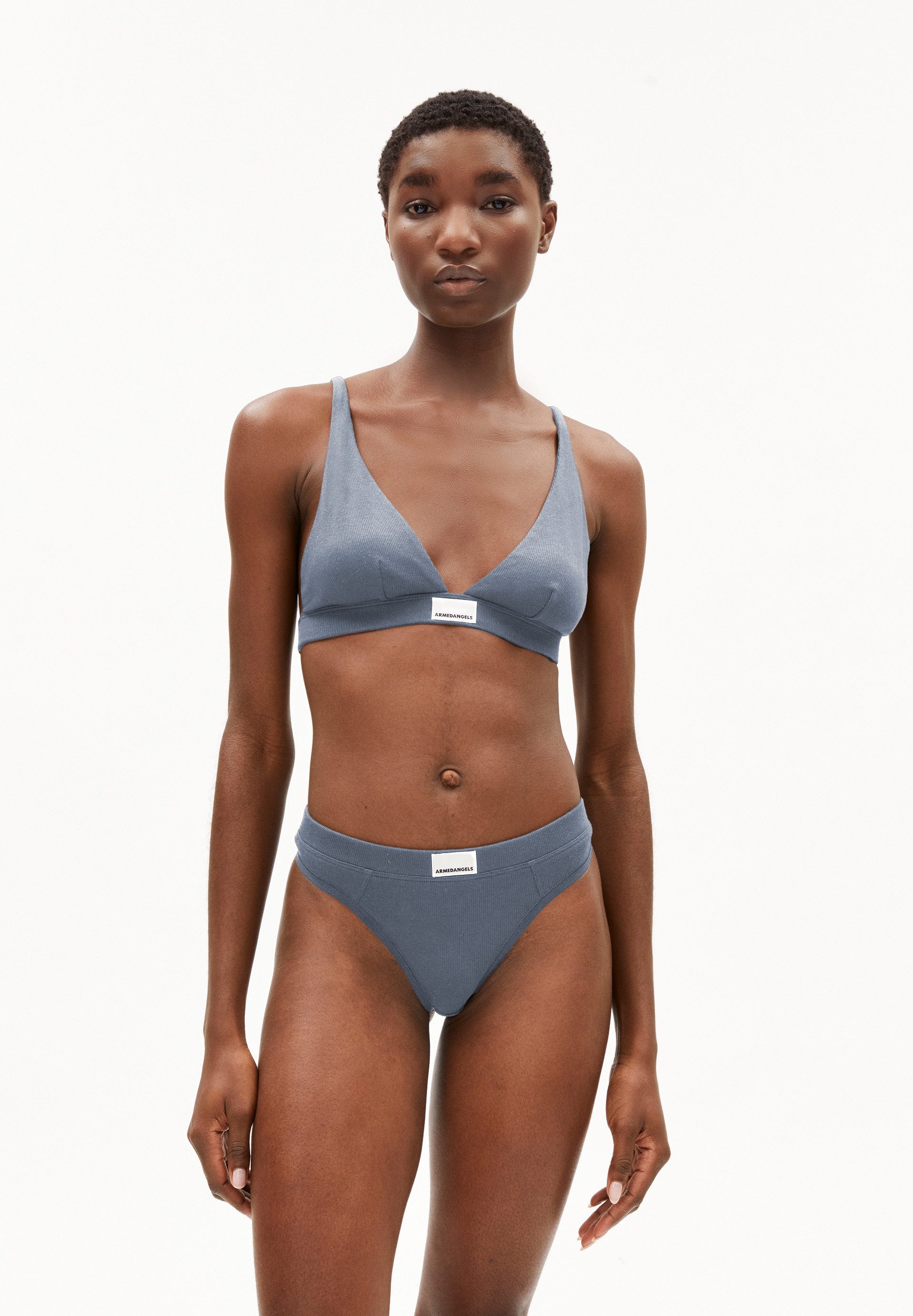 Panty FAARA RIB Ripp-String aus Bio-Baumwoll Mix Fitted