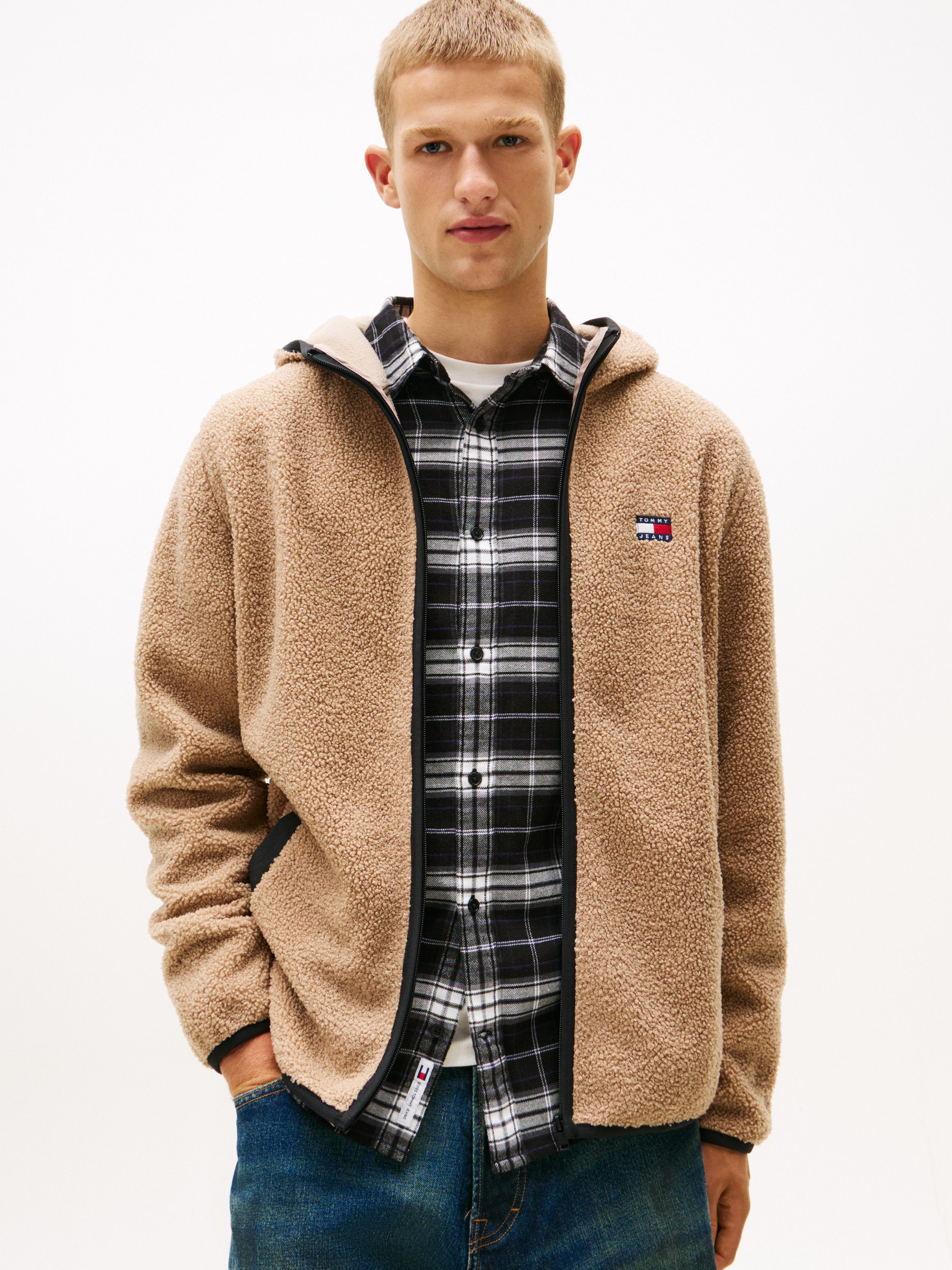 Tommy Jeans Plüschjacke TJM REG BADGE TEDDY ZIP TRU EXT Freizeitjacke, Über günstig online kaufen