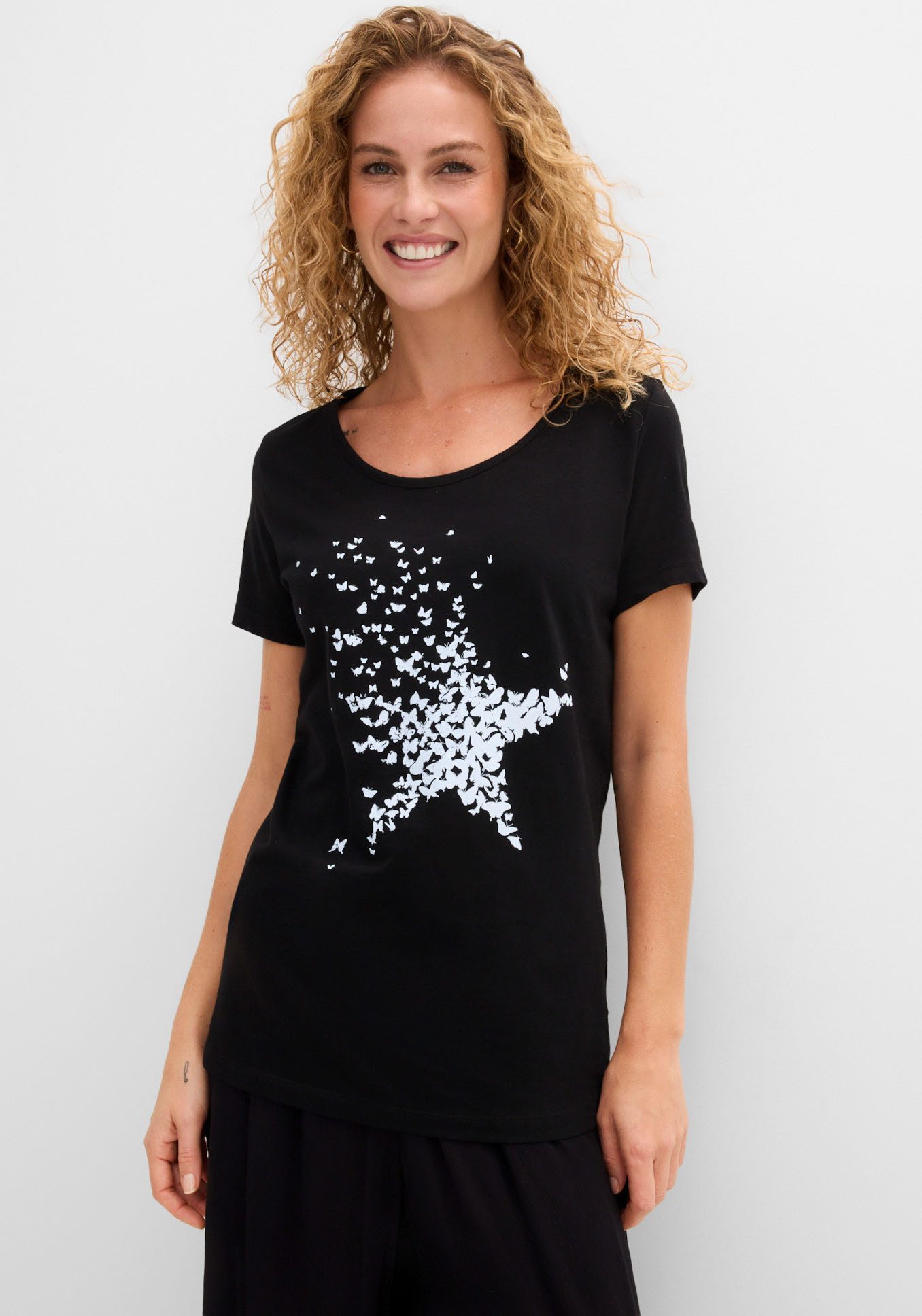 bonprix T-Shirt Oversize-Passform, Kurzarm-Design, aus Baumwolle