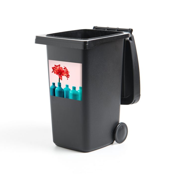 MuchoWow Wandsticker Flasche - Amaryllis - Pastell (1 St) Mülleimer-aufkleber Mülltonne Sticker Container Abfalbehälter