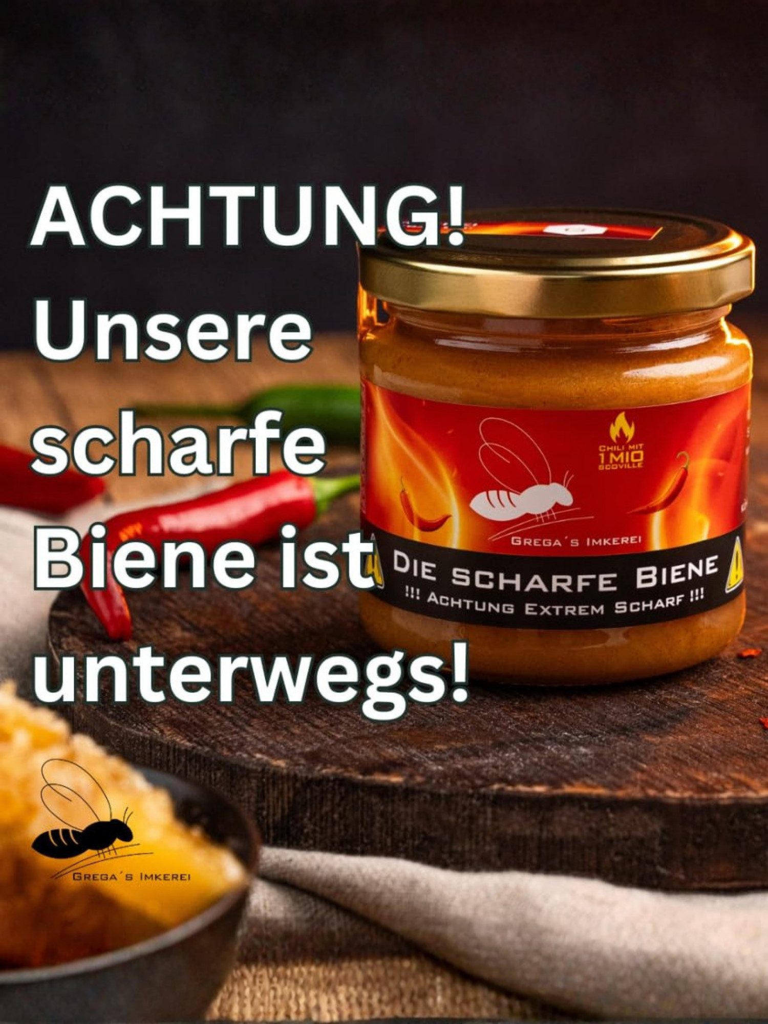 Grega´s Imkerei Honig Die Scharfe Biene 250g - Extrem scharfer Honig mit Carolina Reaper, 1 x 250 g, (für scharfe Saucen, Marinaden oder als gewagter Brotaufstrich), Extrem scharf mit Carolina Reaper Chili (über 1 Mio. Scoville)