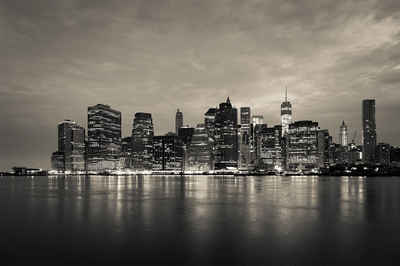 WandbilderXXL Fototapete Manhattan Night, glatt, Skyline, Vliestapete, hochwertiger Digitaldruck, in verschiedenen Größen
