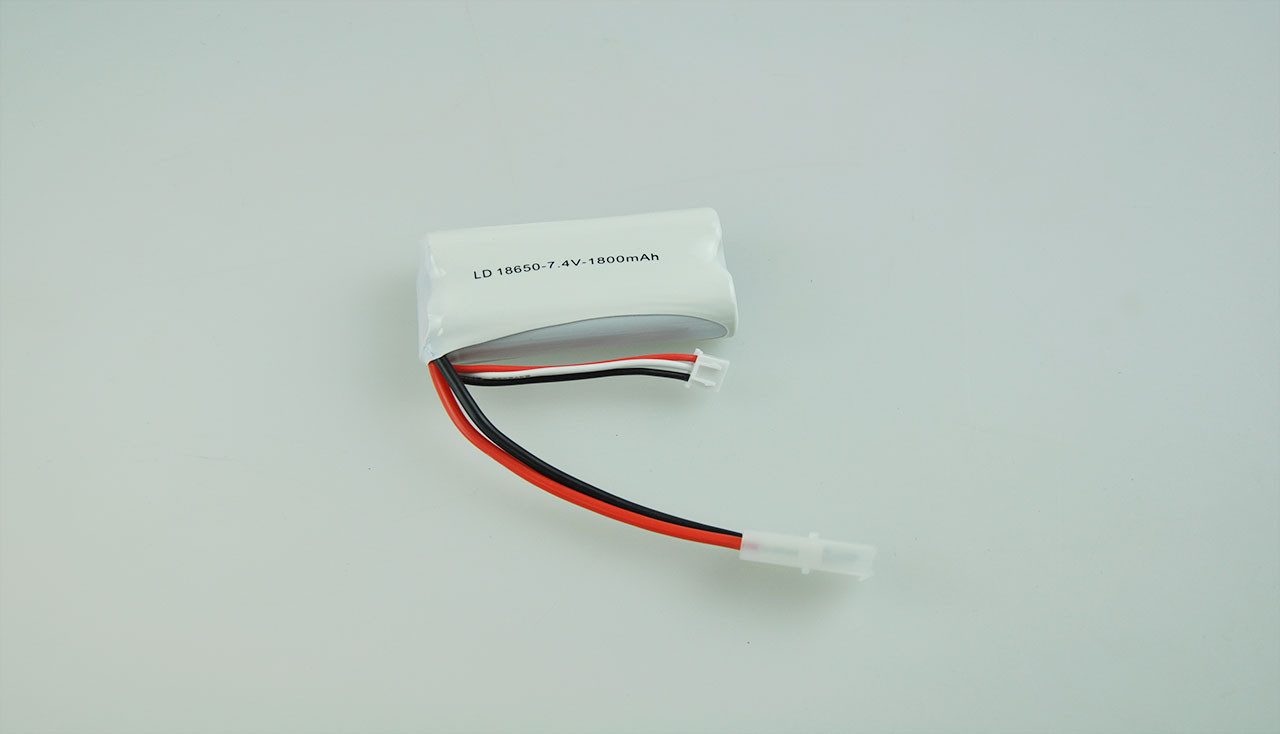 RC-Bagger Amewi LiIon Akku 7,4V 1800mAh Tamiya Plug