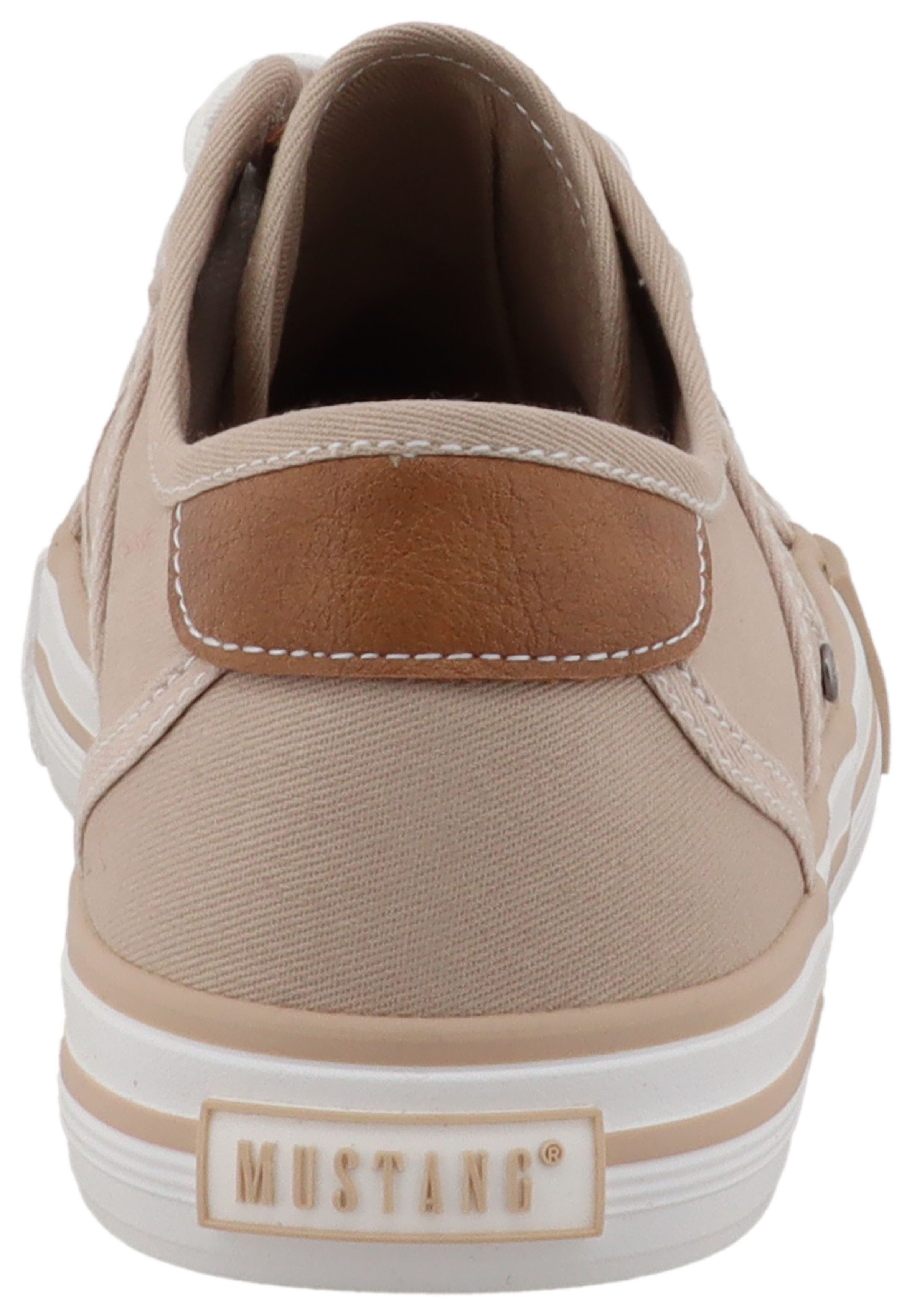 Mustang Shoes Winona Sneaker Freizeitschuh, Halbschuh, Schnürschuh mit seitlichem Logoschriftzug