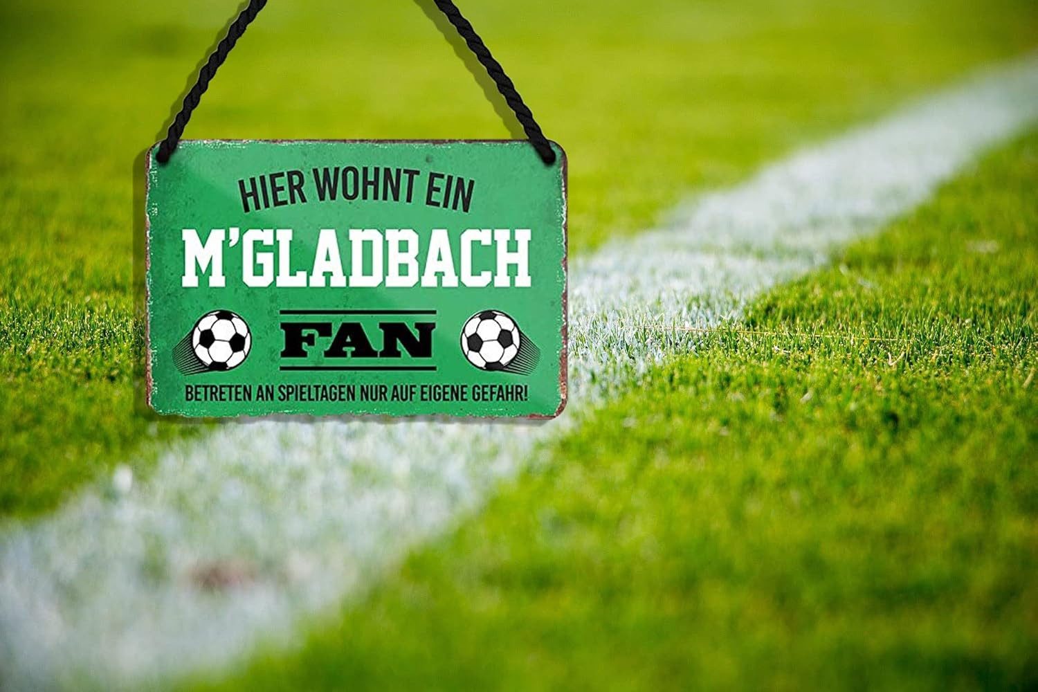 schilderkreis24 Metallschild Blechschild Hier wohnt ein M' Gladbach Fan 18x12cm