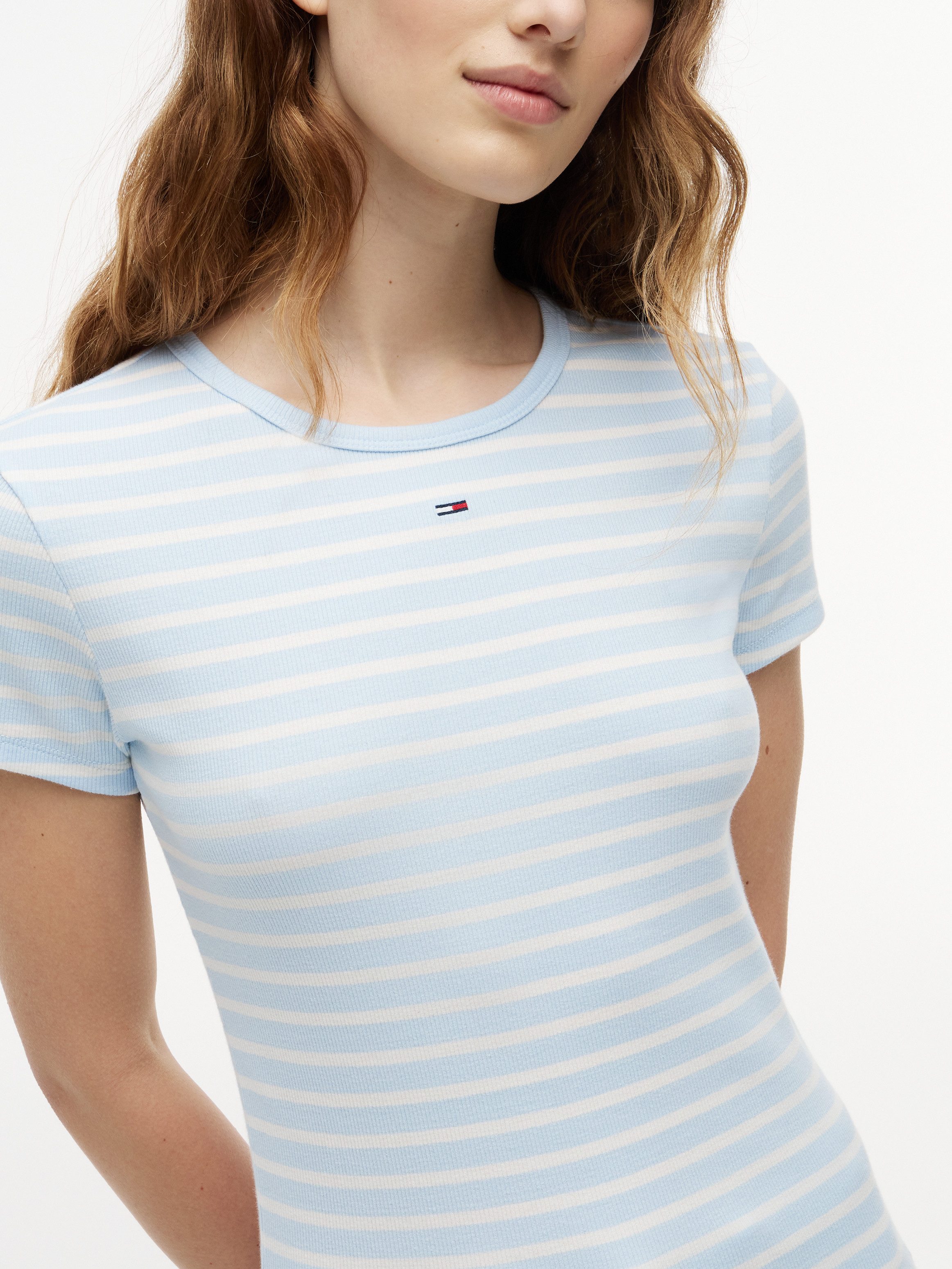 Tommy Jeans Kurzarmshirt TJW SLIM ESSENTIAL RIB SS EXT mit gerippter Struktur