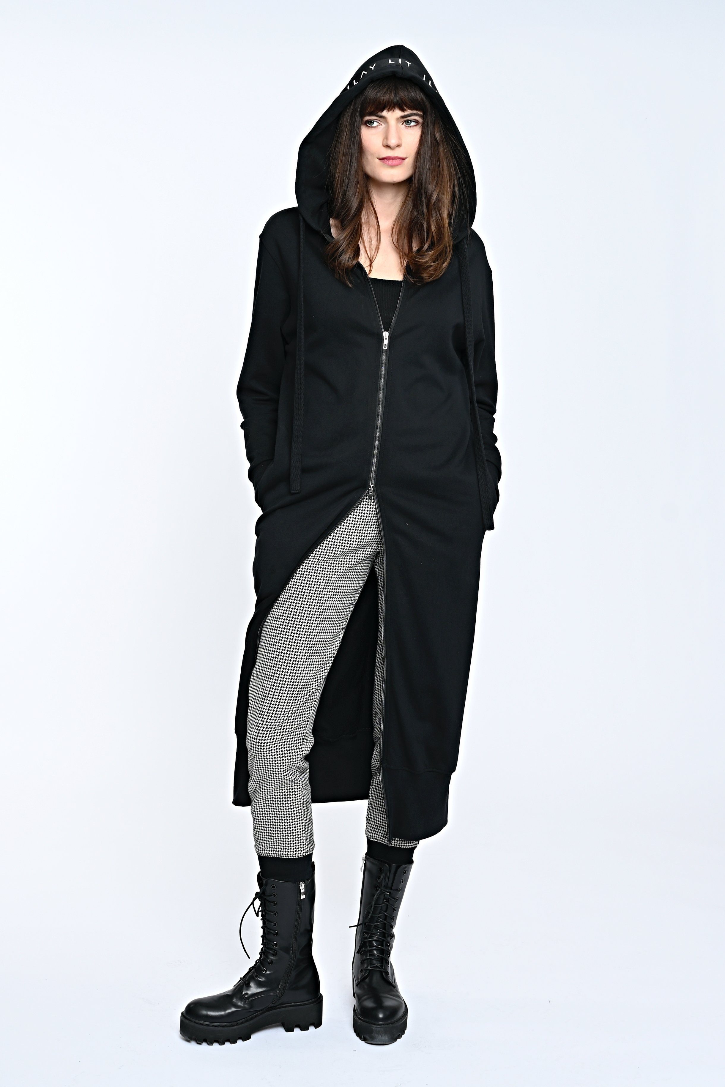 ILAY Lit Kapuzensweatjacke Long Coat-Black-Lässiger Hoodiemantel im Urban Style – Bild 3 von 5