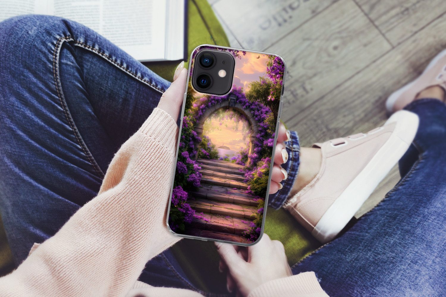 MuchoWow Handyhülle für Apple iPhone 12 Mini Tor - Lila - Blumen, Smartphone-Bumper, Print, Handy Schutzhülle Dünn