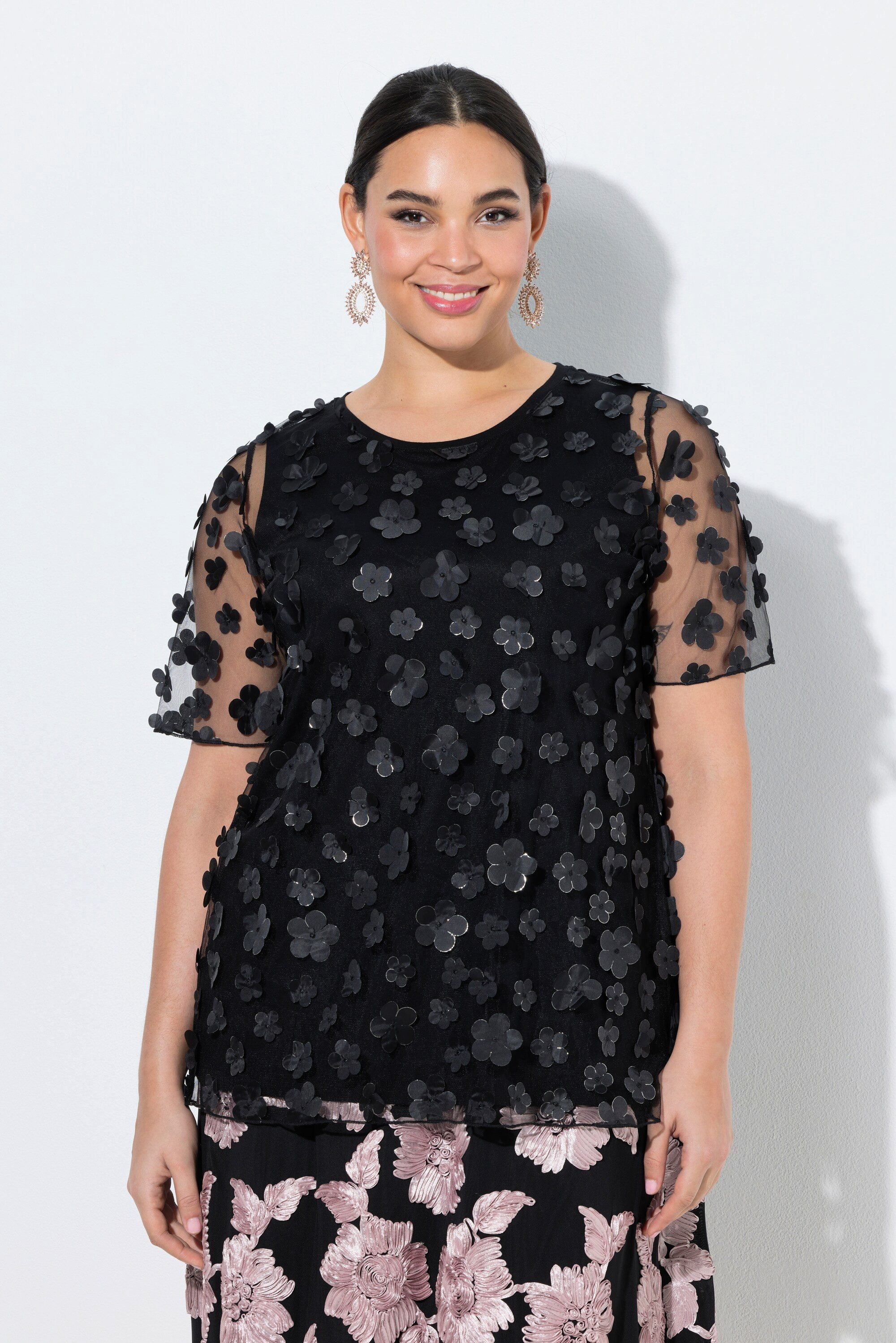 T-Shirt T-Shirt Blüten-Applikation Rundhals Halbarm