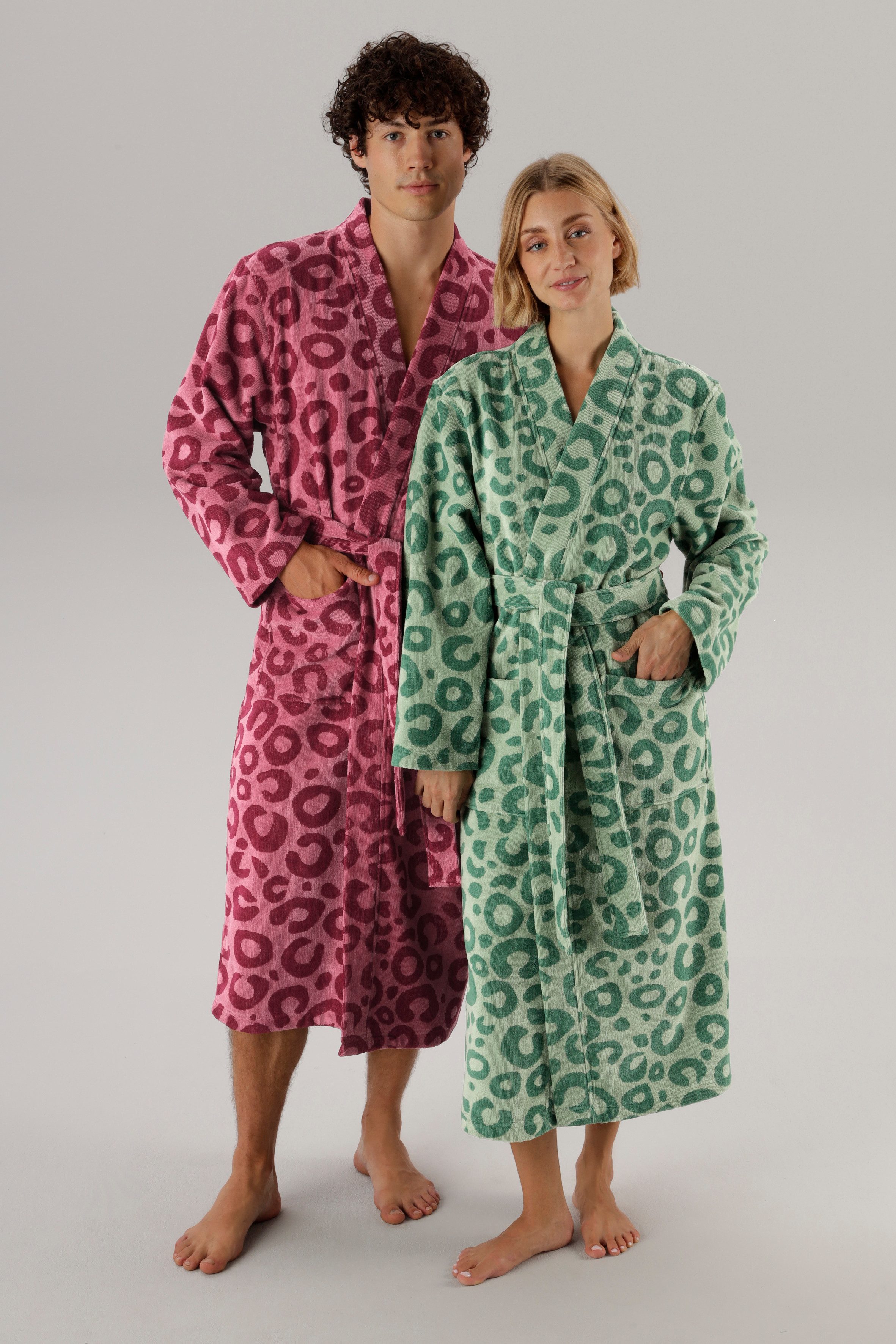 OTTO home Unisex-Bademantel Anna Leo, ideal für Sauna & Spa, Hotelbademantel, Morgenmantel, Langform, Walkfrottee, Kimono-Kragen, Gürtel, für Damen & Herren, mit Taschen, S-3XL, mit trendigem Animal-Print