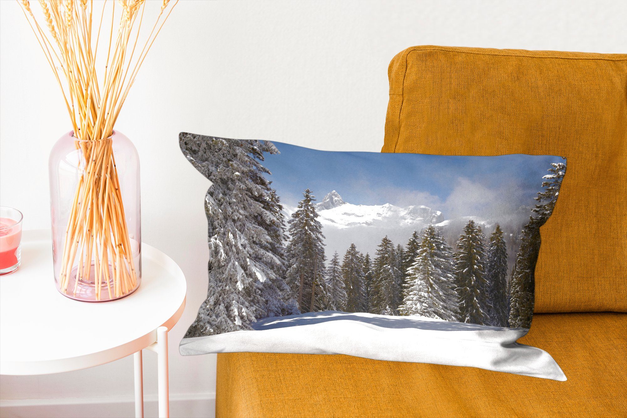 Dekokissen Wohzimmer Füllung, in MuchoWow Bergen schneebedeckten Schlafzimmer eine Dekokissen den Dekoration, schaffen Bäume mit weihnachtliche, Zierkissen, Die