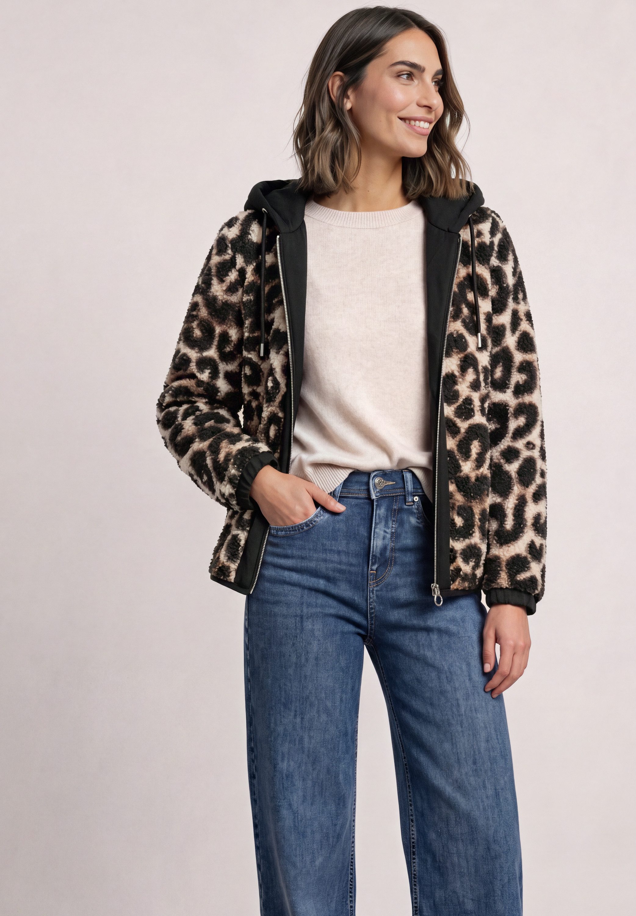STREET ONE Fellimitatjacke mit abnehmbarer Kapuze
