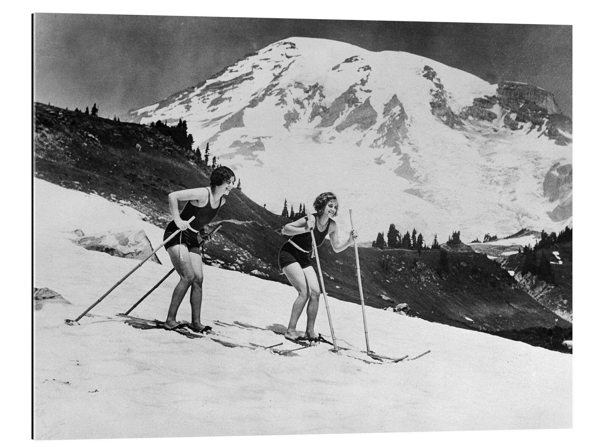 Posterlounge Wandbild Skifahren im Badeanzug, 1930, Vintage Ski Collection, erhältlich als Poster, Leinwandbild, Wandsticker oder Acrylglasbild