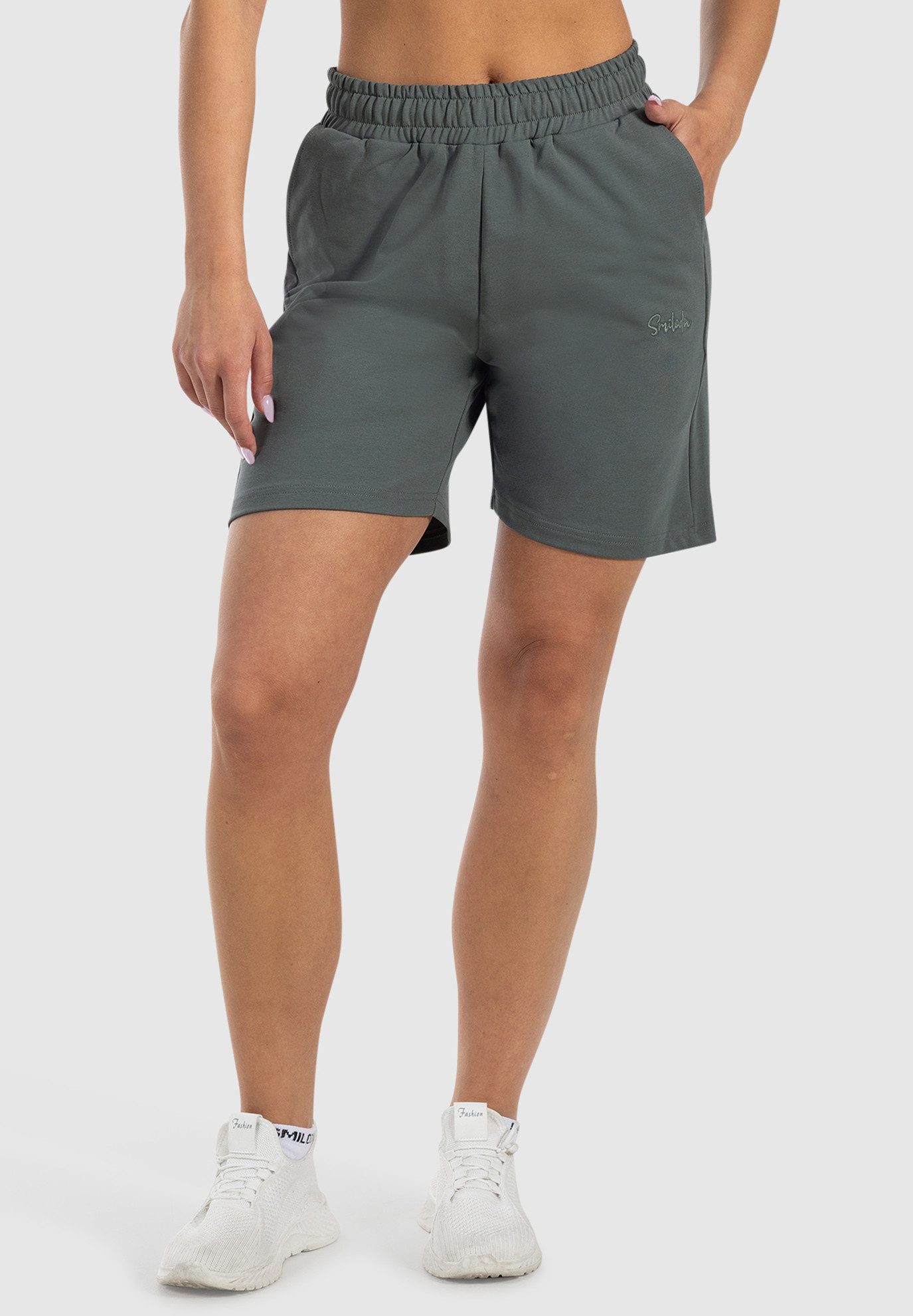 Smilodox Shorts Nurya, Bequeme Freizeithose, weiches Material, seitliche Ta günstig online kaufen