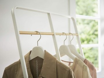 Yamazaki Garderobenständer Tower, Kleiderständer, Garderobe, freistehend, aus Metall mit Holzakzent