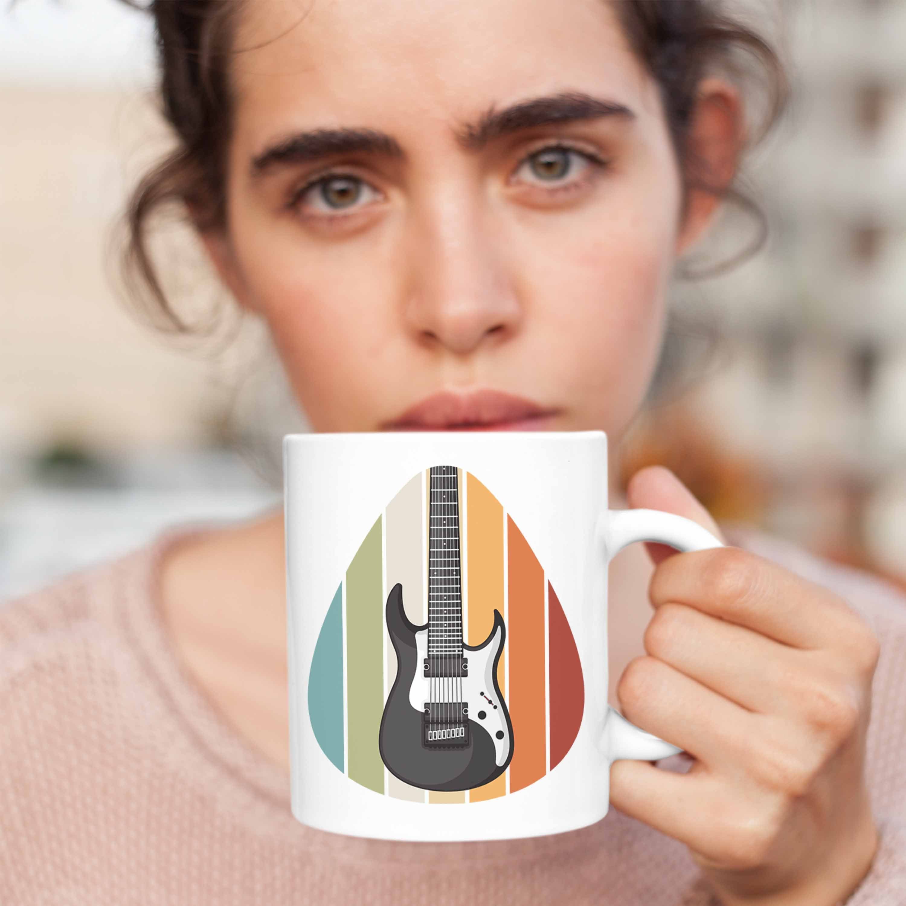 Trendation Tasse Trendation - Gitarrenspieler Geschenke Männer Motiv Weiss Gitarrist Geschenk Frauen Geschenkidee Tasse Gitarre Gitarristen