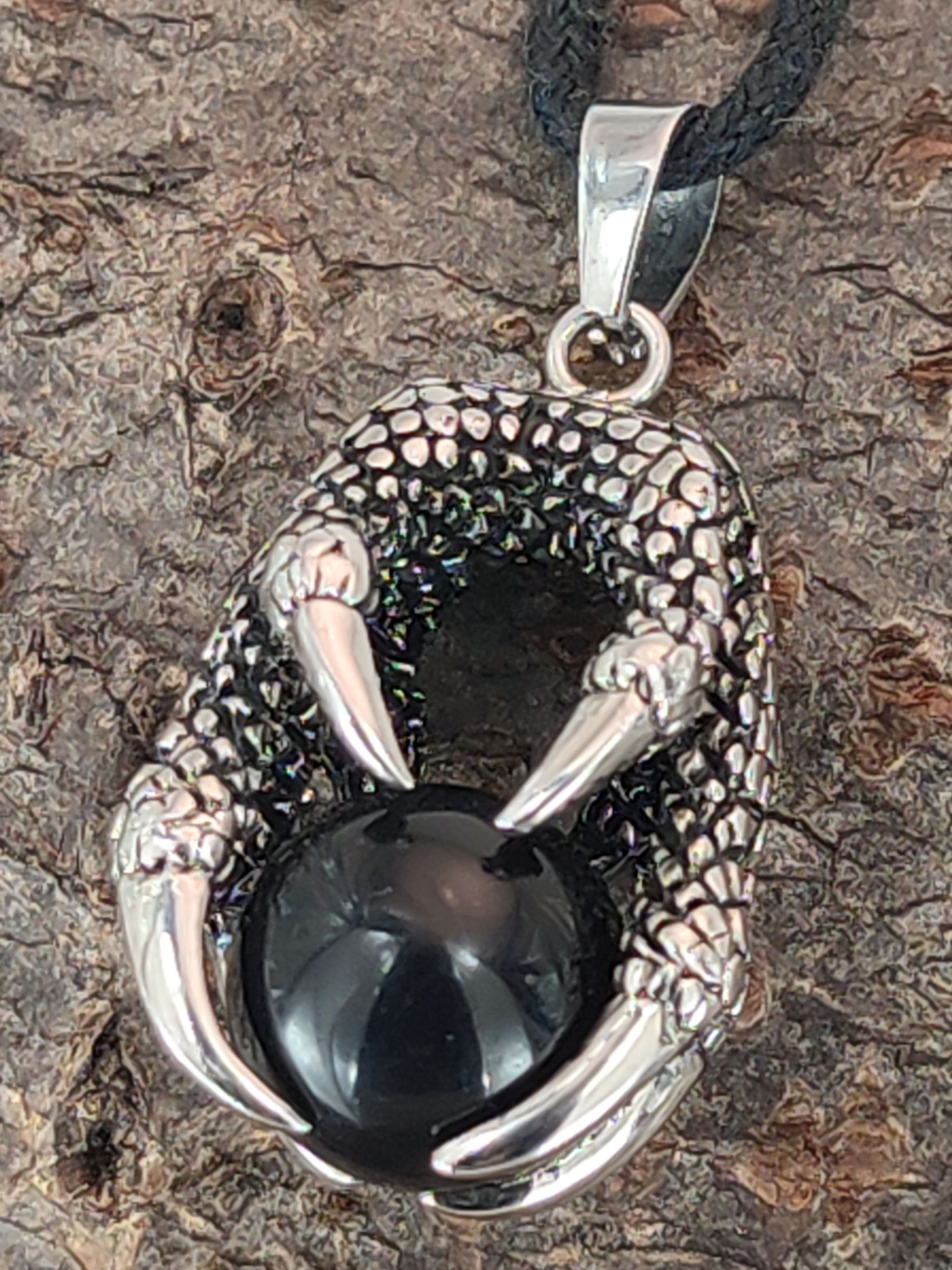 Kiss of Leather Kettenanhänger Drachen Kralle aus Edelstahl Drachenkralle Kugel