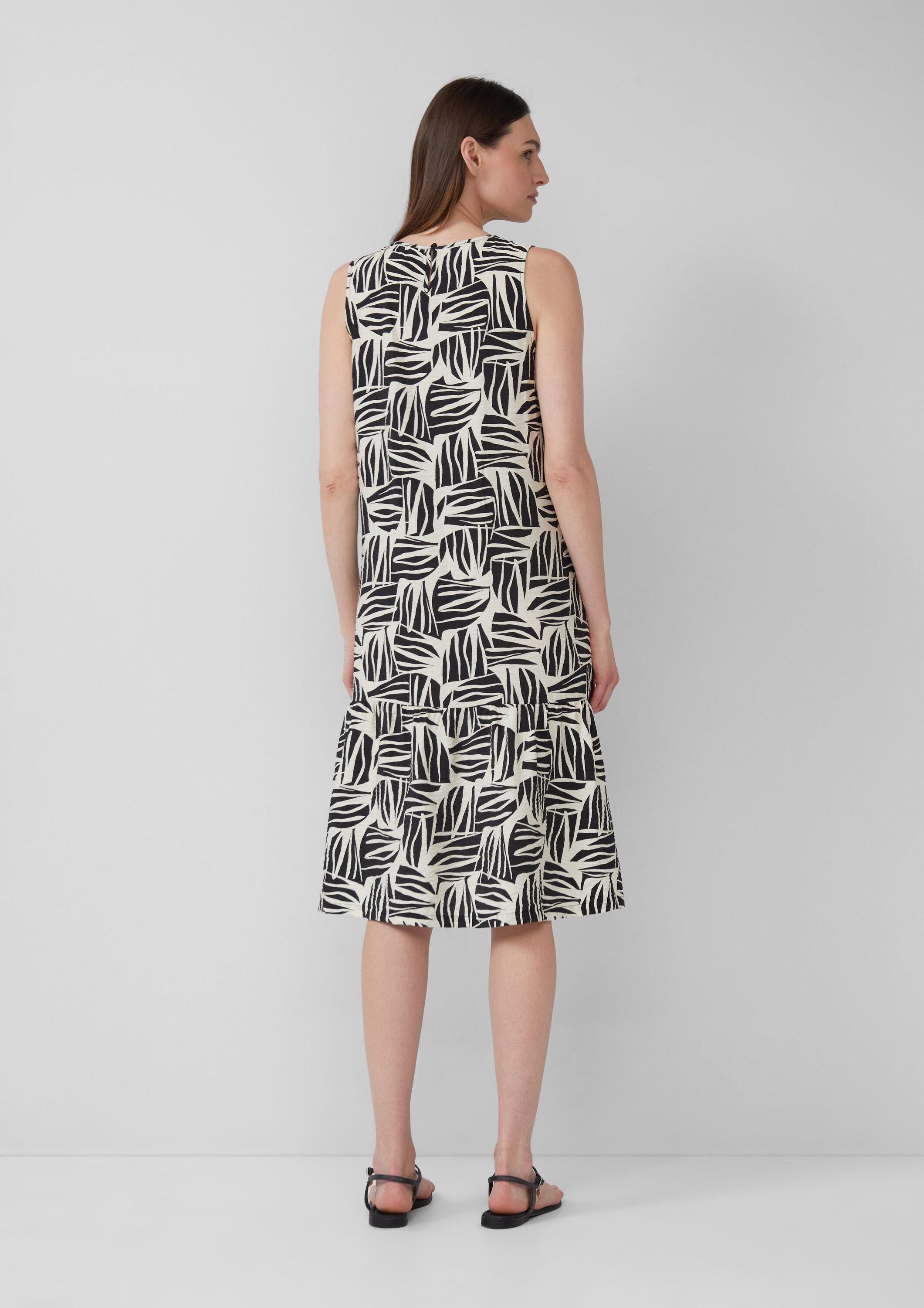 s.Oliver Midikleid Kleid Midikleid aus strukturiertem Viskosemix mit All-over-Print