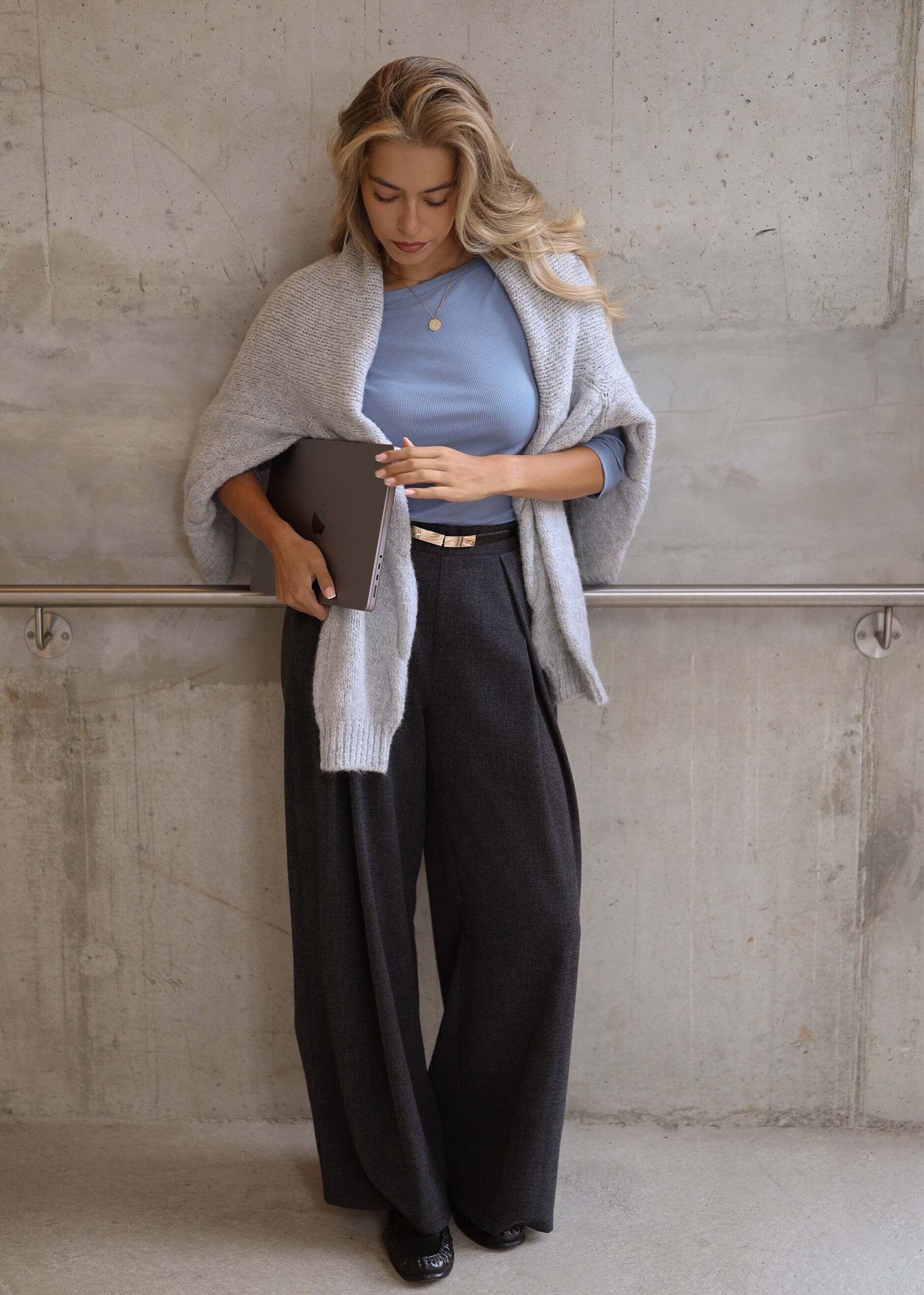 SASSYCLASSY Rundhalsshirt U-Boot-Shirt aus Rippstrick für Damen – Bild 5 von 5