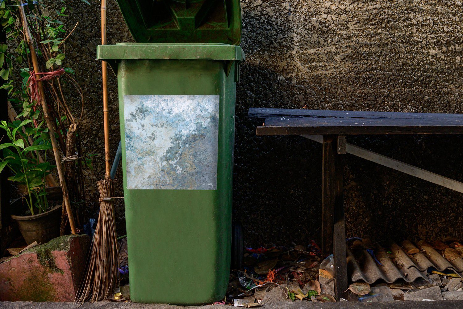 MuchoWow Wandsticker Stein - Container, (1 Abfalbehälter - Mülltonne, Rost Vintage St), Sticker, Mülleimer-aufkleber