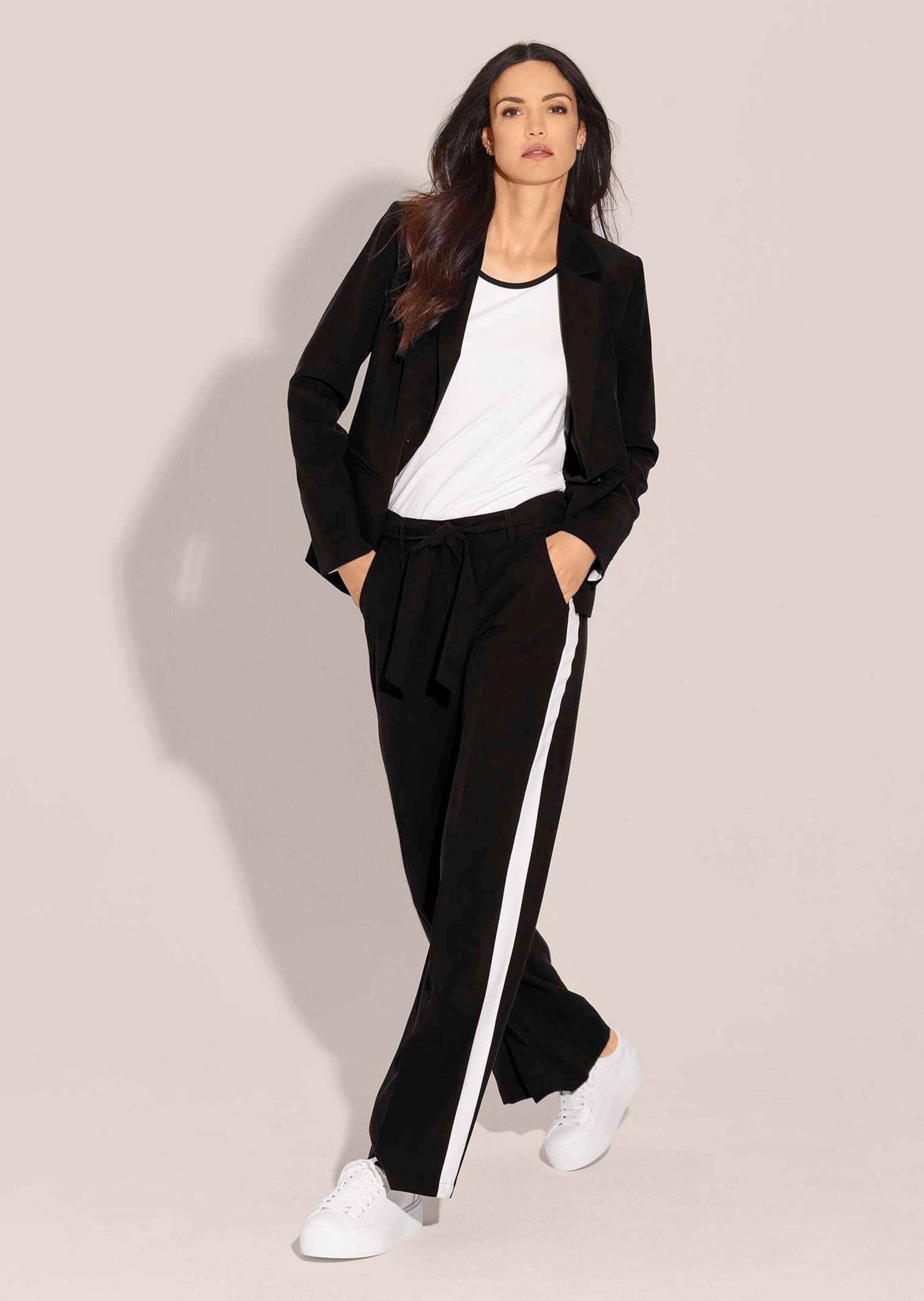 MADELEINE Bügelfaltenhose Weite Hose mit Bindeband günstig online kaufen
