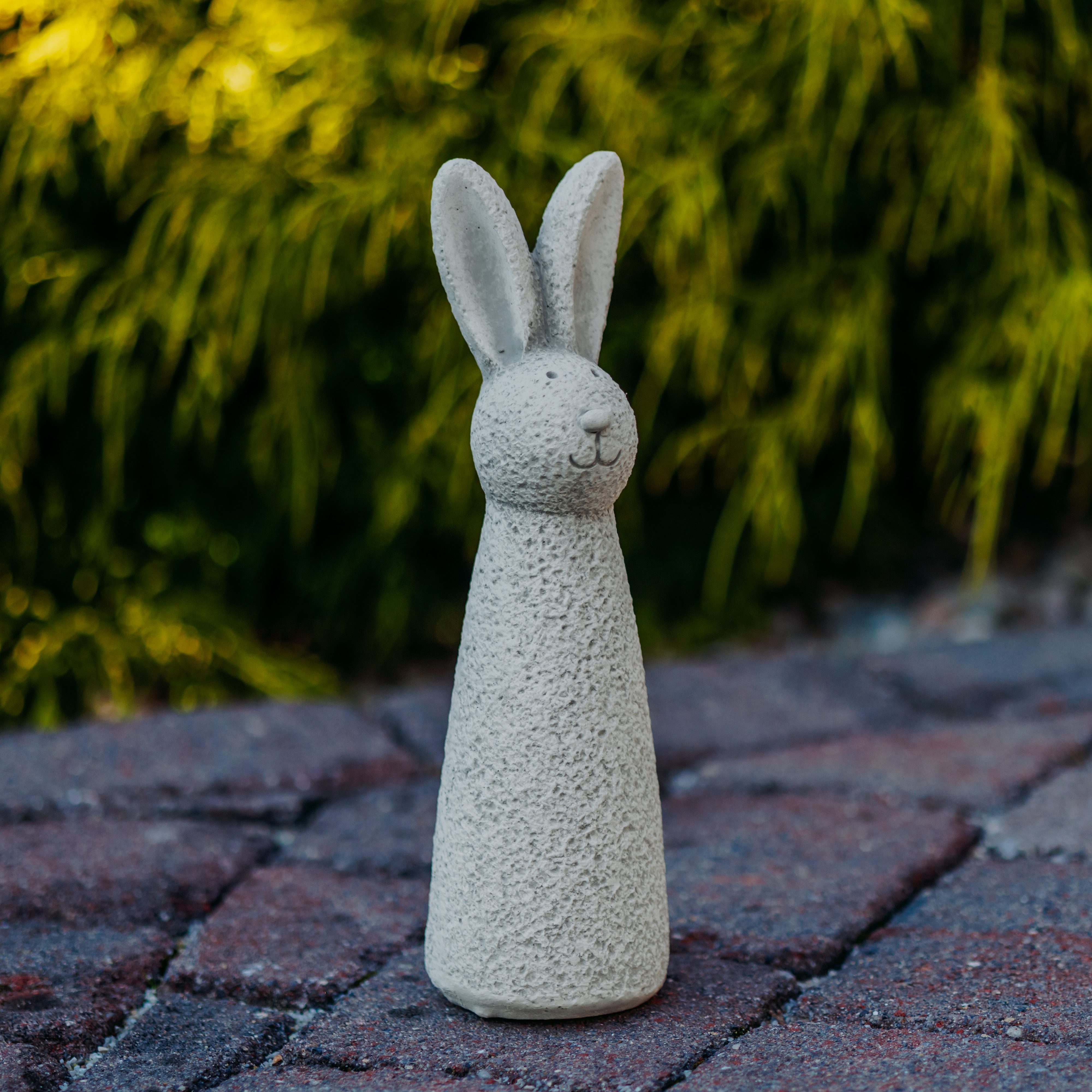 gartendekoparadies.de Gartenfigur Lustige Hasen, Osterhasen, Steinfiguren, Höhe 50 oder 30 cm, Steinguss, (2er-Set), Frostsicher