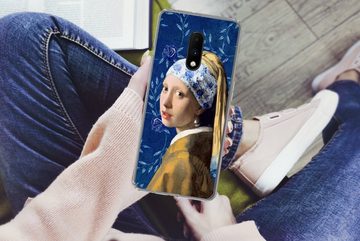 MuchoWow Handyhülle Mädchen mit Perlenohrring - Delfter Porzellan - Vermeer - Blumen -, Phone Case, Handyhülle OnePlus 7, Silikon, Schutzhülle