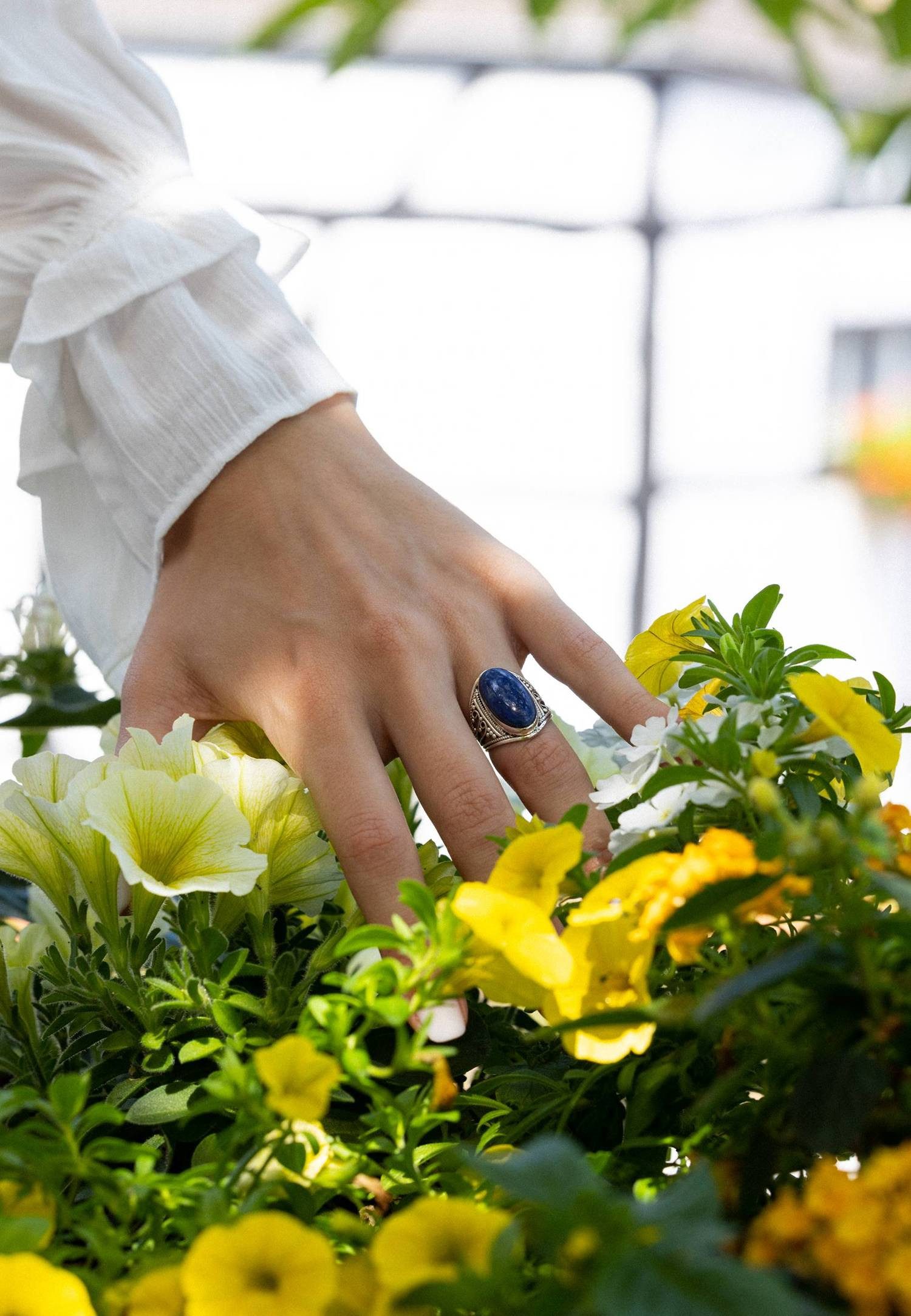 mantraroma Silberring DAHAB oval groß aus 925 Silber mit Lapis Lazuli (Ring mit Schmuckbeutel), Damenring aus 925er Silber – Bild 5 von 5