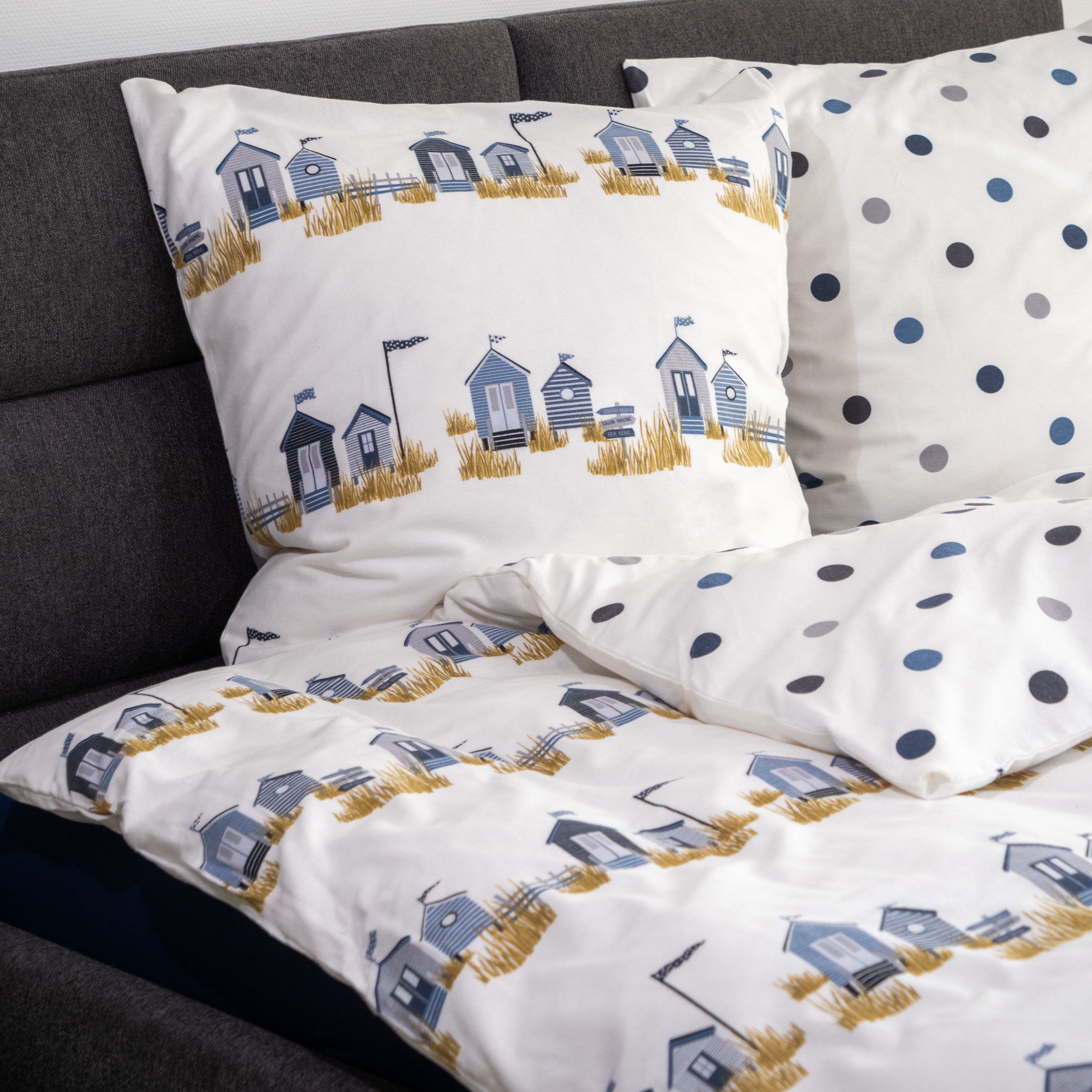 Janine Bettwäsche Edel Baumwolle, Flanell, 2 teilig, maritim, Strandhäuser, Wendeseite mit Punkten
