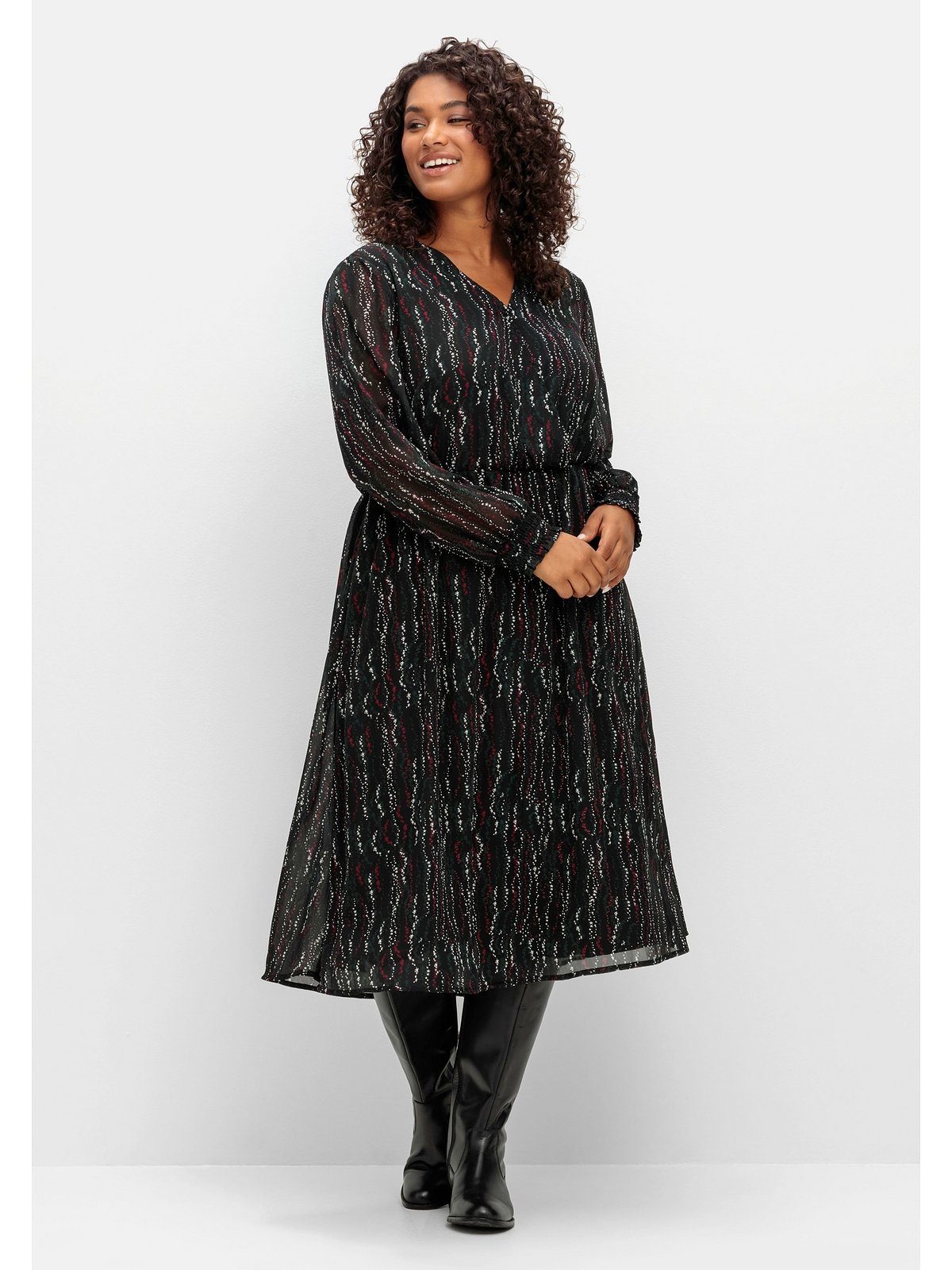 Sheego Chiffonkleid Große Größen mit Alloverprint, in Wickeloptik