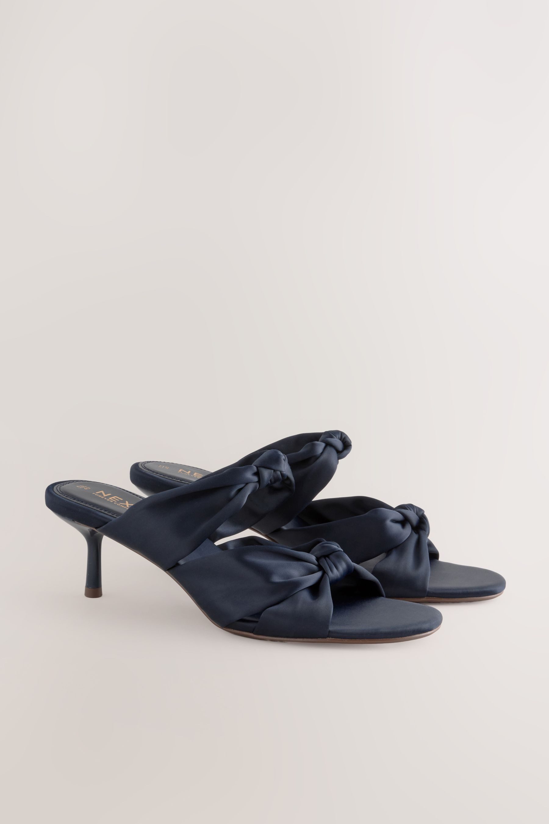 Next Forever Comfort® niedrige Twist-Pantoletten Sandalette günstig online kaufen