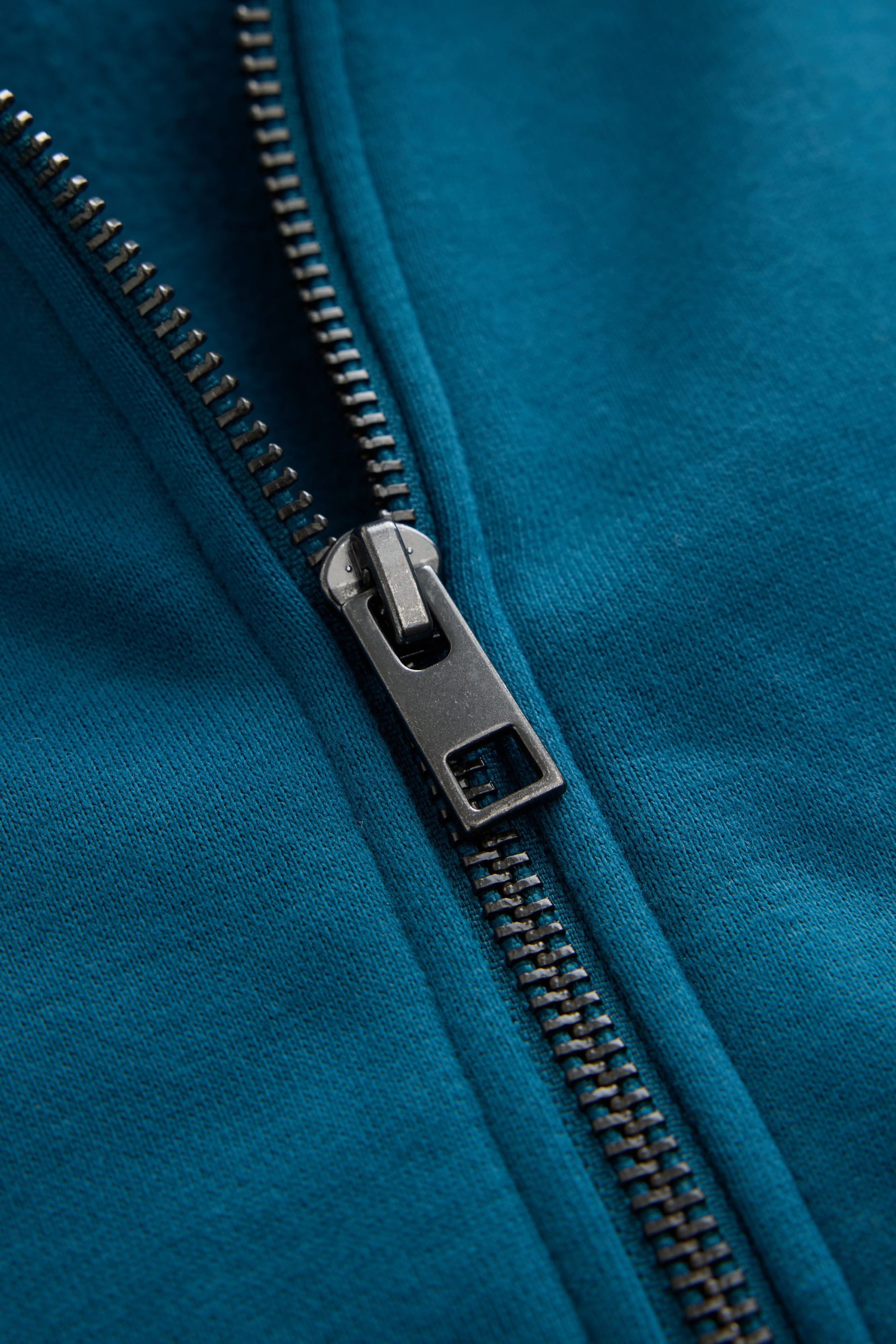 Next Hoodie Kapuzenjacke mit Reißverschluss und Hirsch (1-tlg)